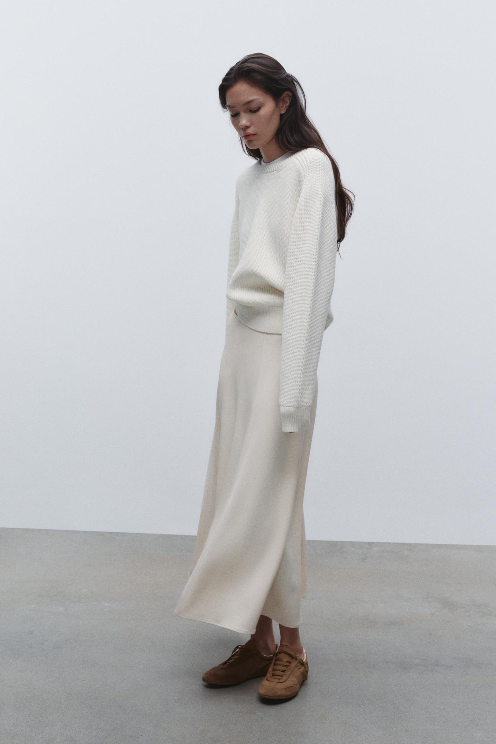 CREPE MIDI SKIRT Product Image