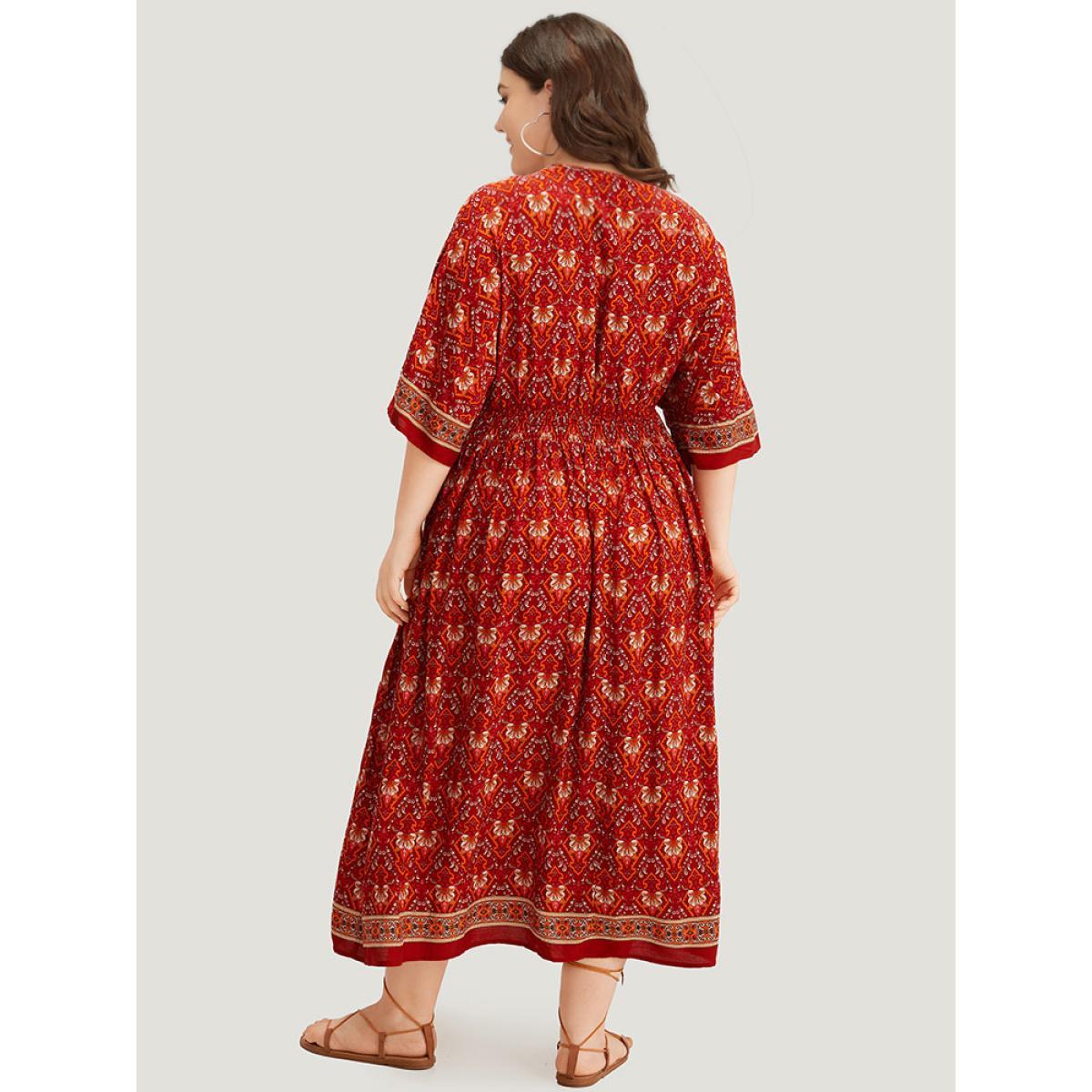 Plus Size Bandana Print Batwing Sleeve Shirred Dress Crimson Women Vacation Printed V-neck Half Sleeve Curvy Midi Dress BloomChic 30/6X Product Image