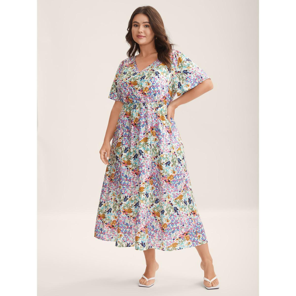 Plus Size Floral Print Cinched-Waist Pockets Midi Dress Mediumblue Women V-neck Short sleeve Curvy BloomChic 30/6X Product Image