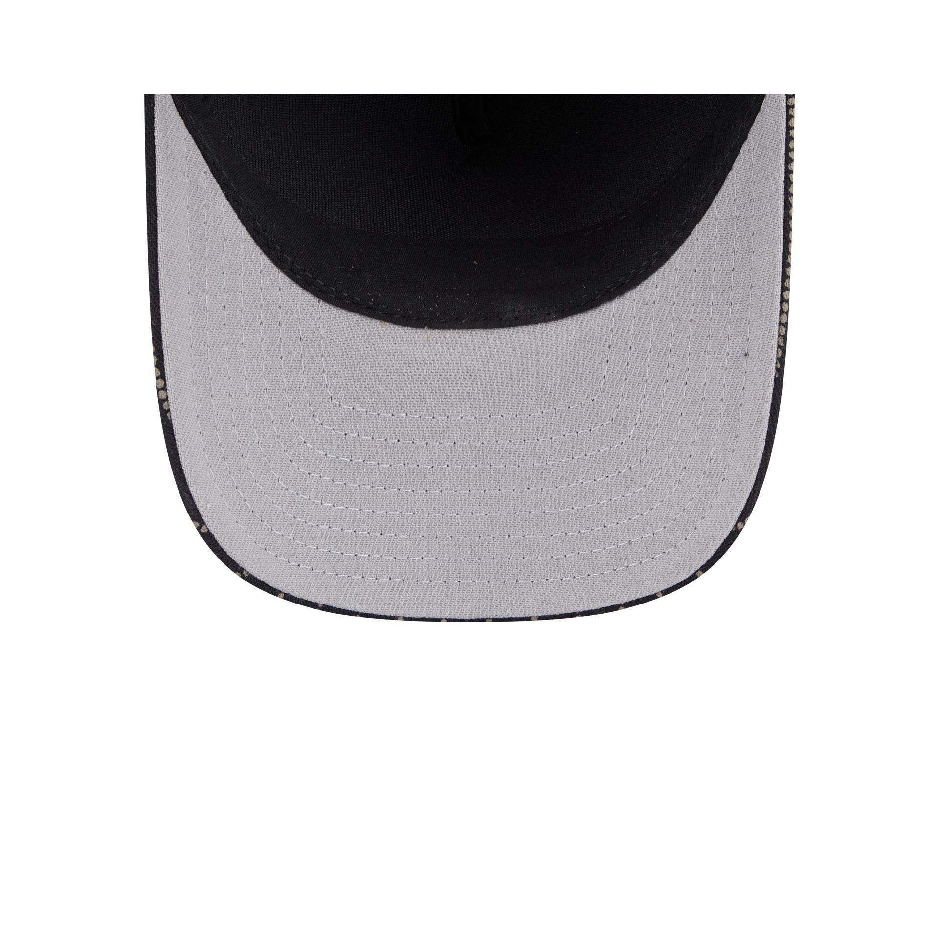 Atlanta Braves Dotted Pinstripe 9FORTY M-Crown A-Frame Adjustable Hat Male Product Image