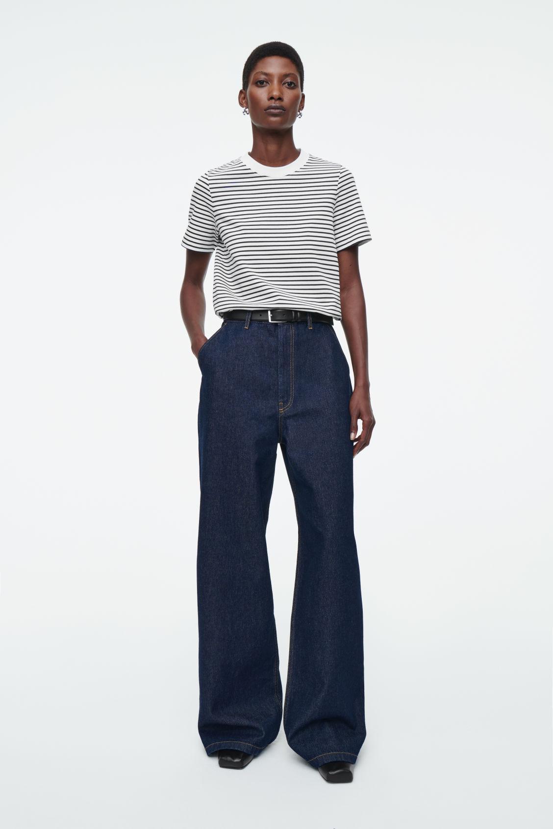 CLEAN CUT REGULAR T-SHIRT Product Image