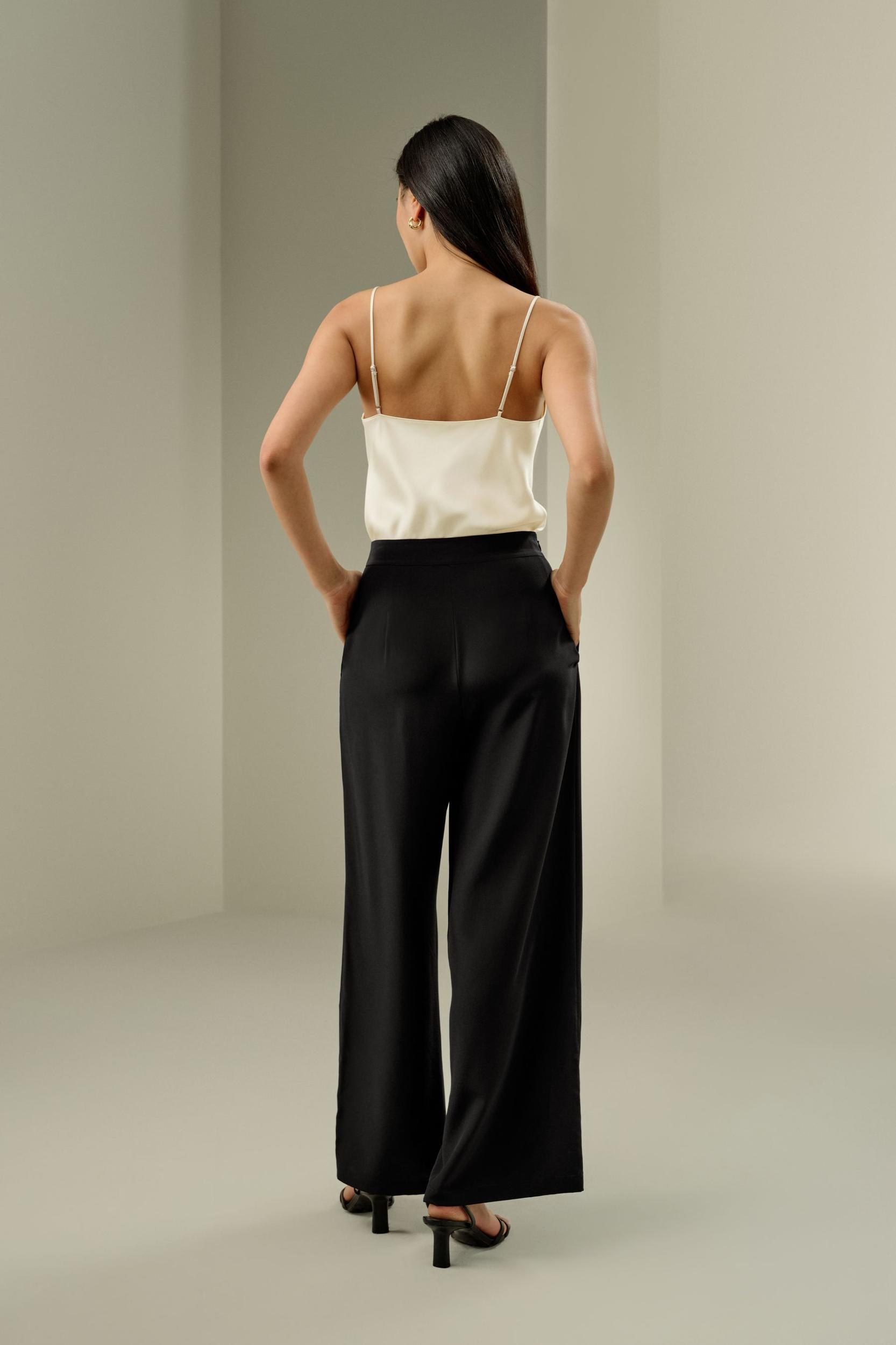 Smooth Silk Wide Leg Cropped Pants Product Image