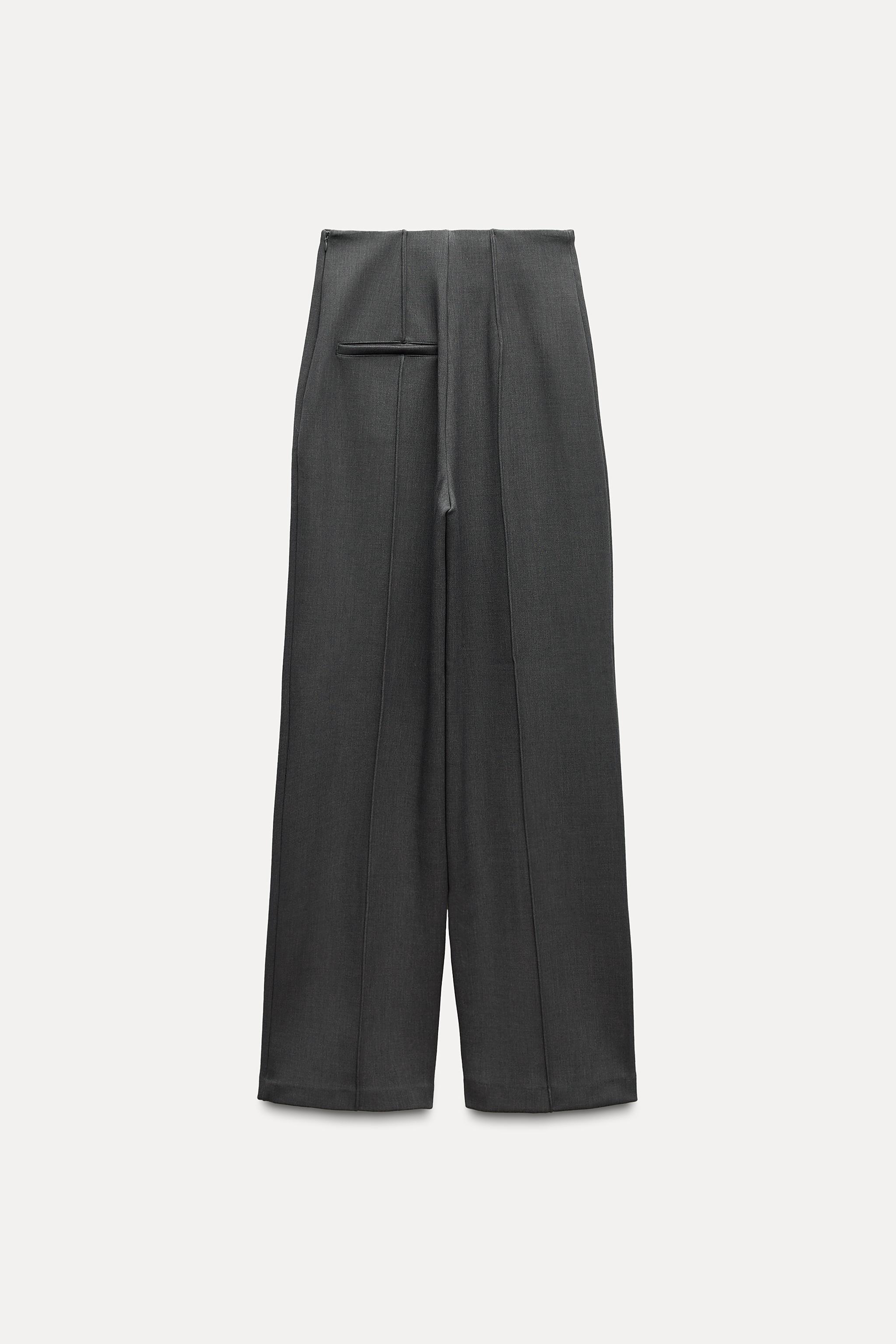 SHORT VOLUMINOUS TOP Product Image