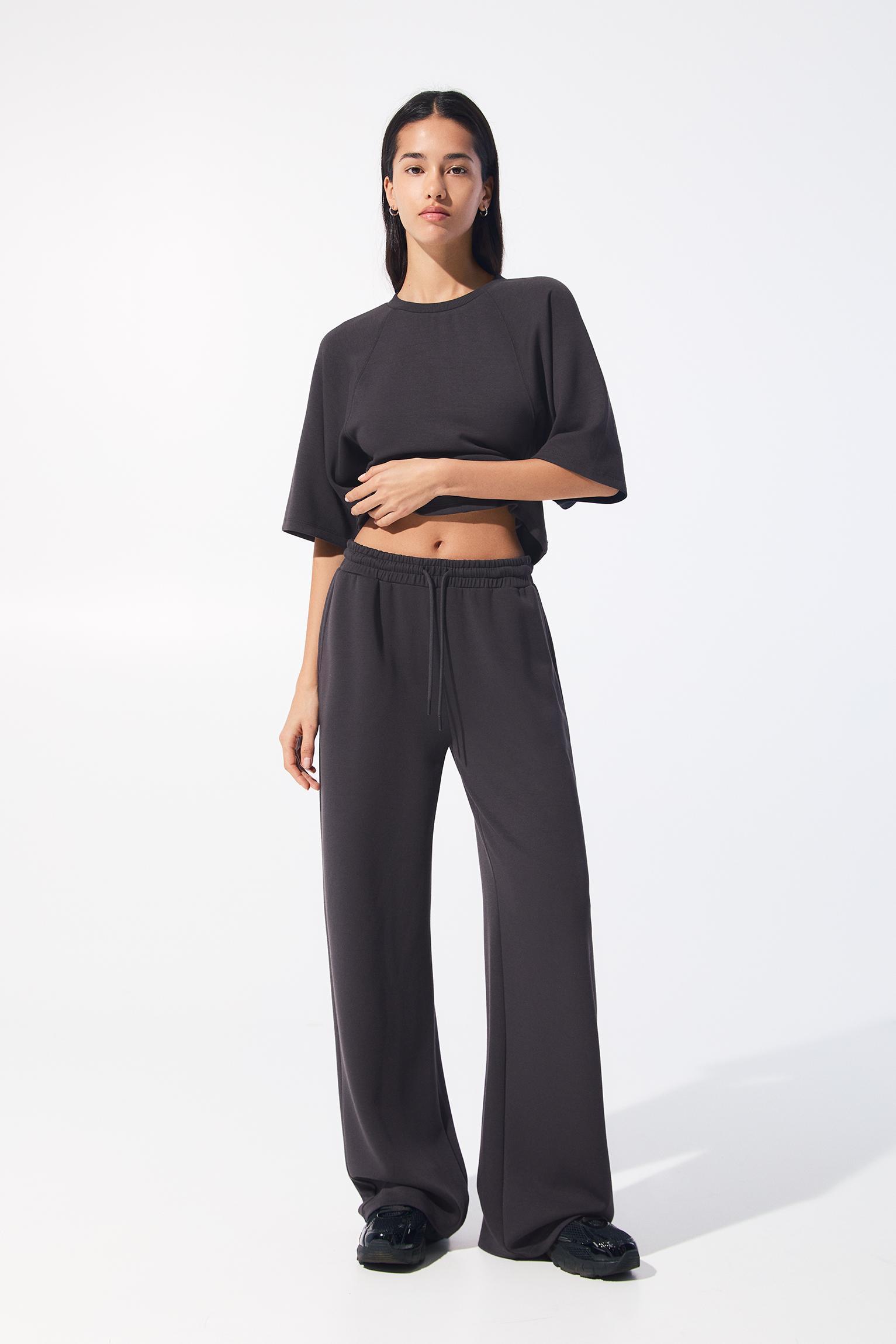 Soft touch wide-leg pants Product Image