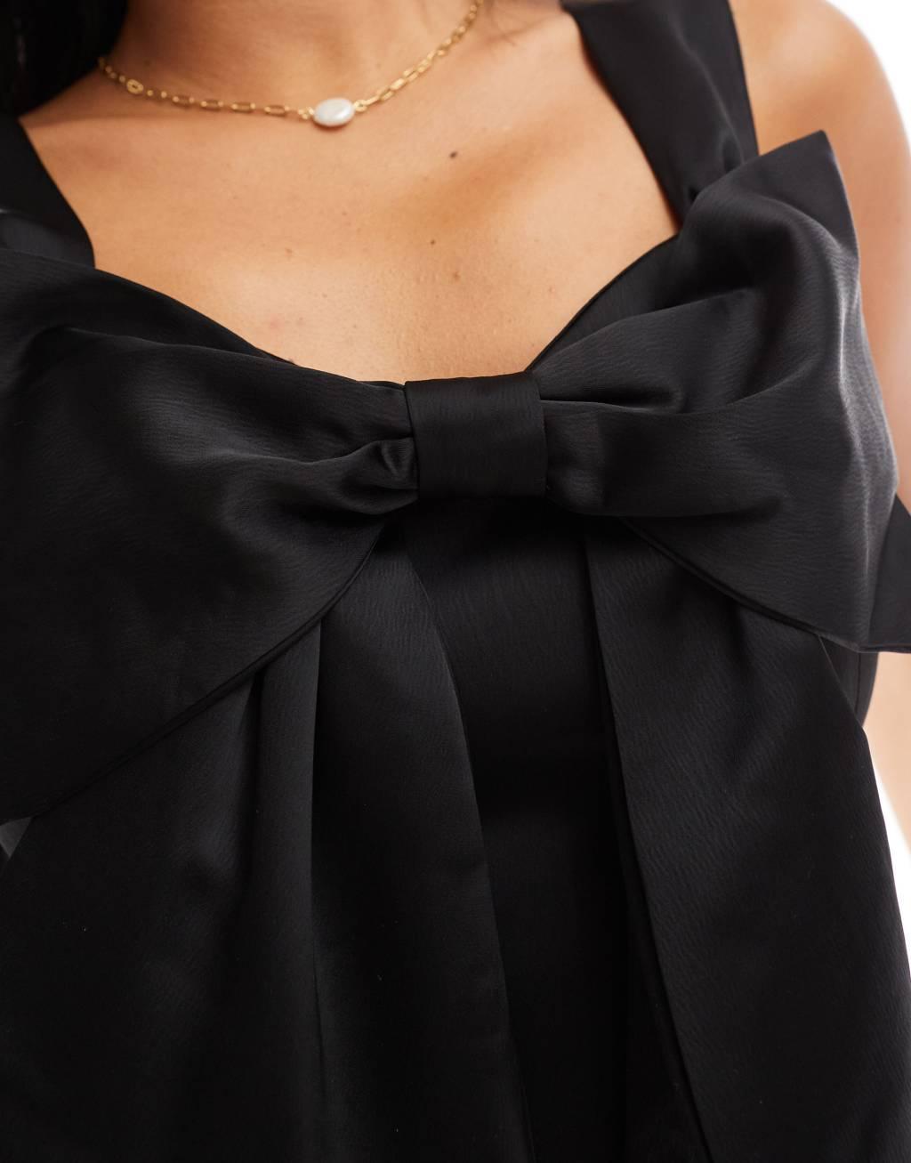 Pieces bow front top in black Product Image