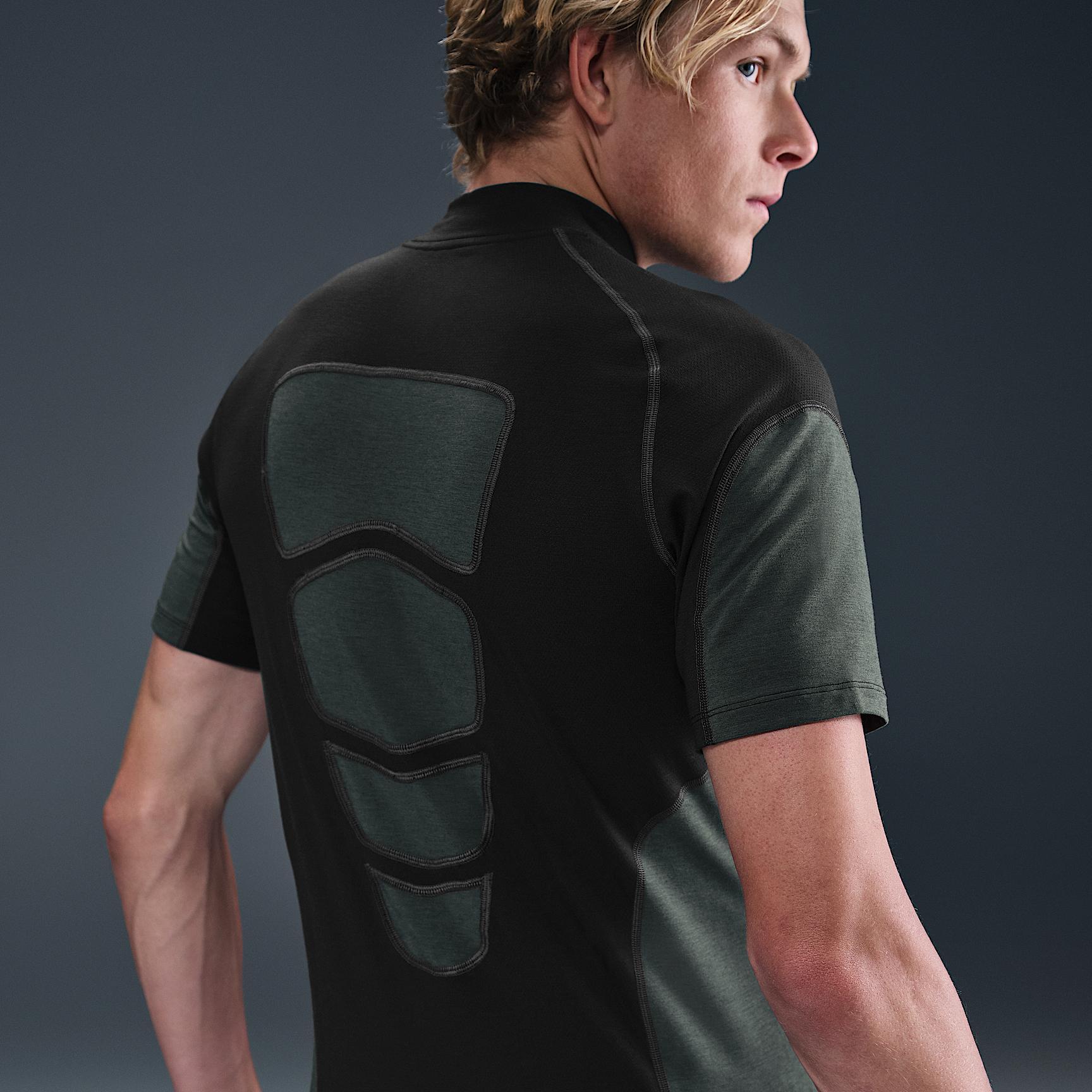 Nike Men's Tech Dri-FIT Short-Sleeve Base Layer Product Image