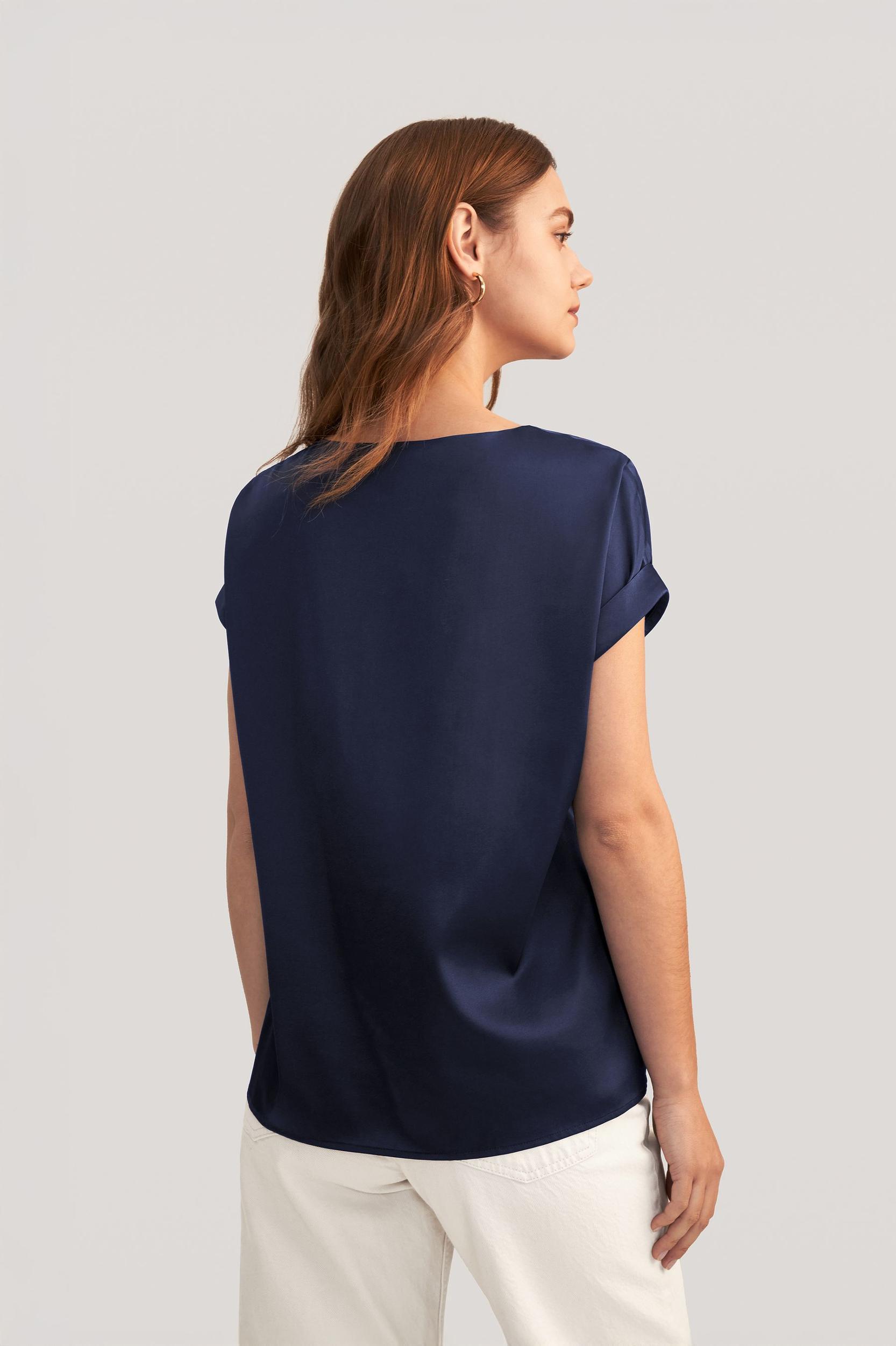 Short Sleeves Round Neck Silk Tee Product Image