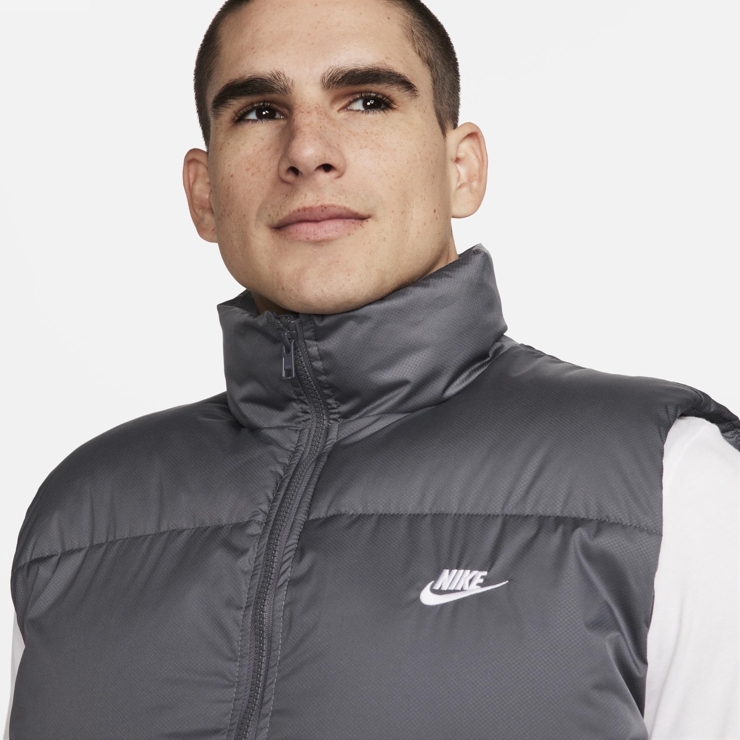Nike Sportswear Club PrimaLoft® Men's Water-Repellent Puffer Vest Product Image