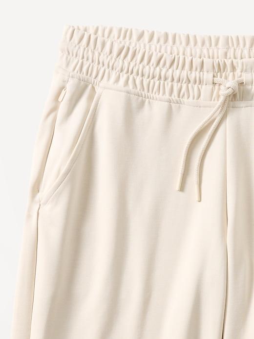 Seasoft Mid Rise Straight Pant Product Image