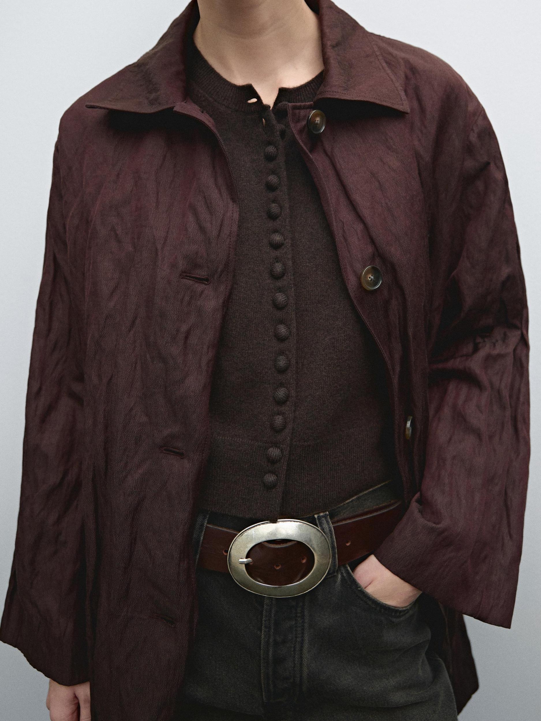 Burgundy trench coat in crinkle fabric Product Image