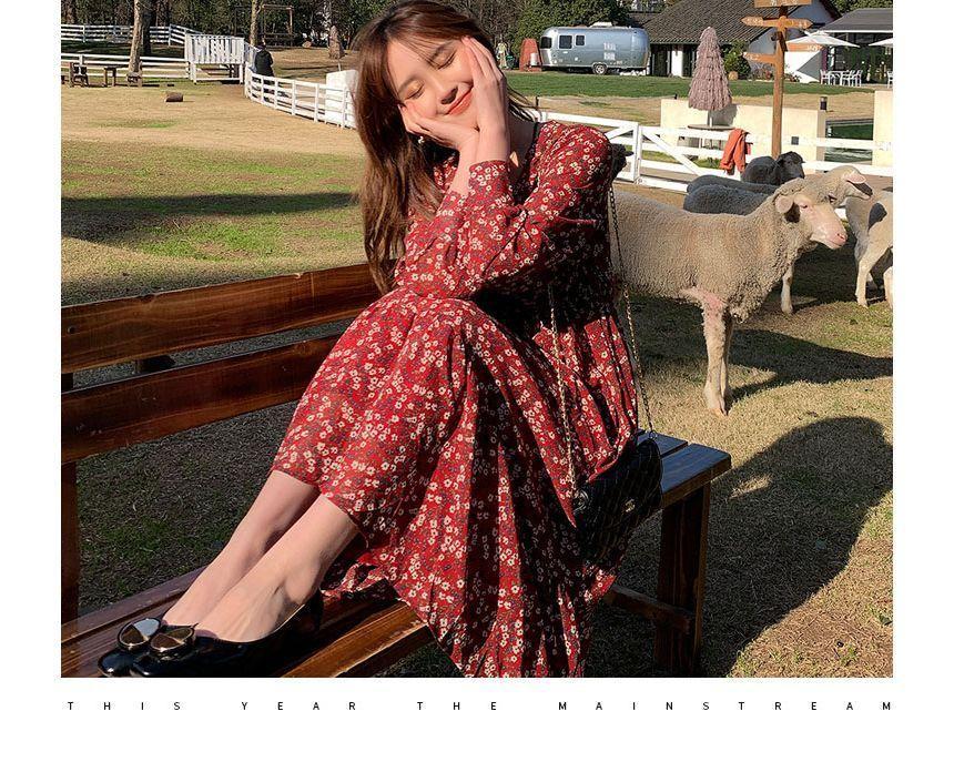 Long-Sleeve V-Neck Floral Midi A-Line Dress Product Image
