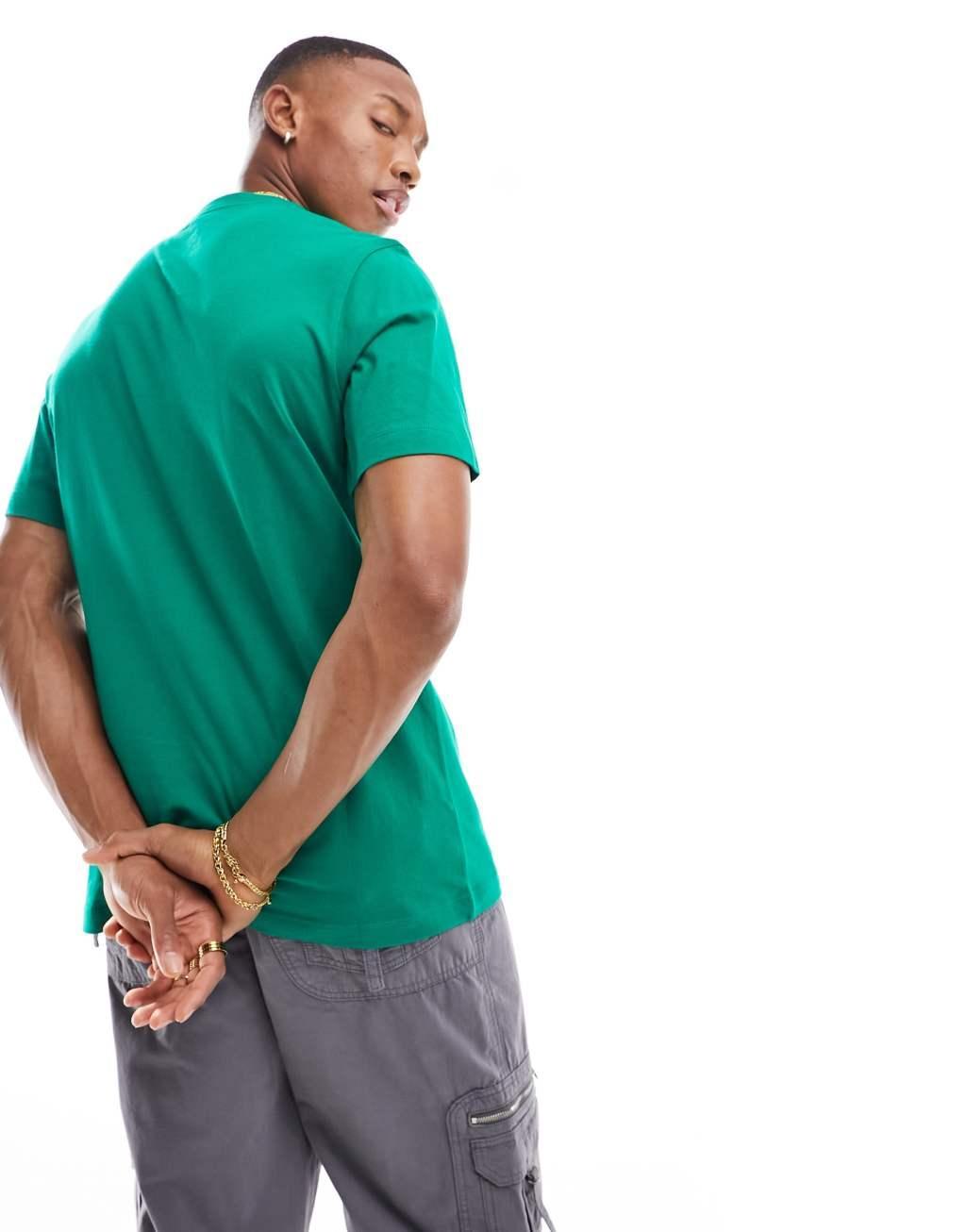 Nike Club Unisex T-shirt Product Image