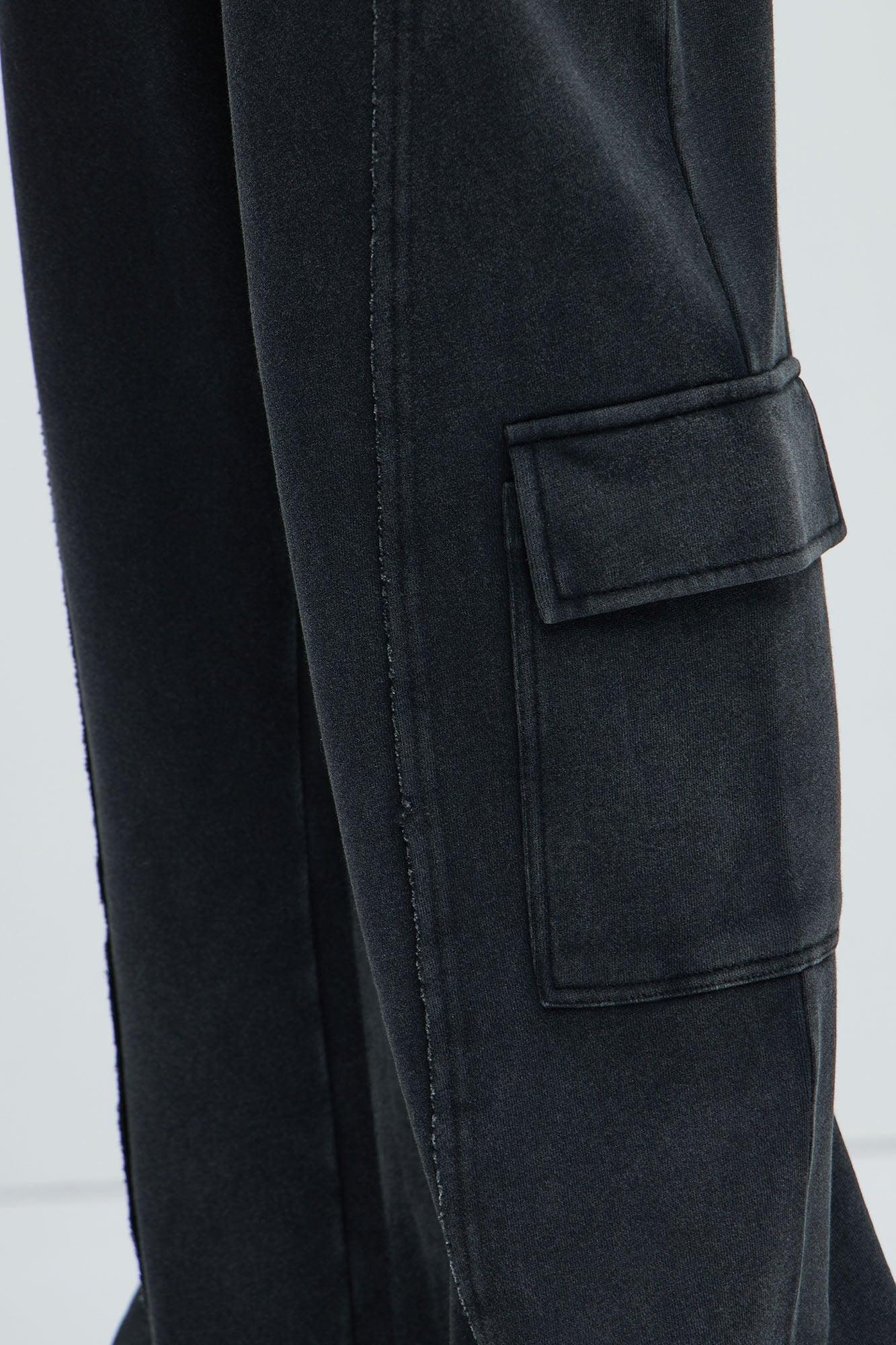 Dylan Cargo Sweatpants - Black Product Image
