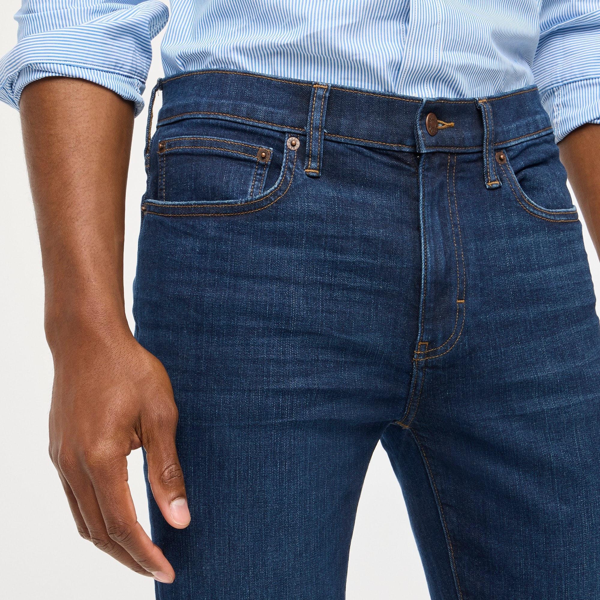 Skinny-fit jean in signature flex Product Image