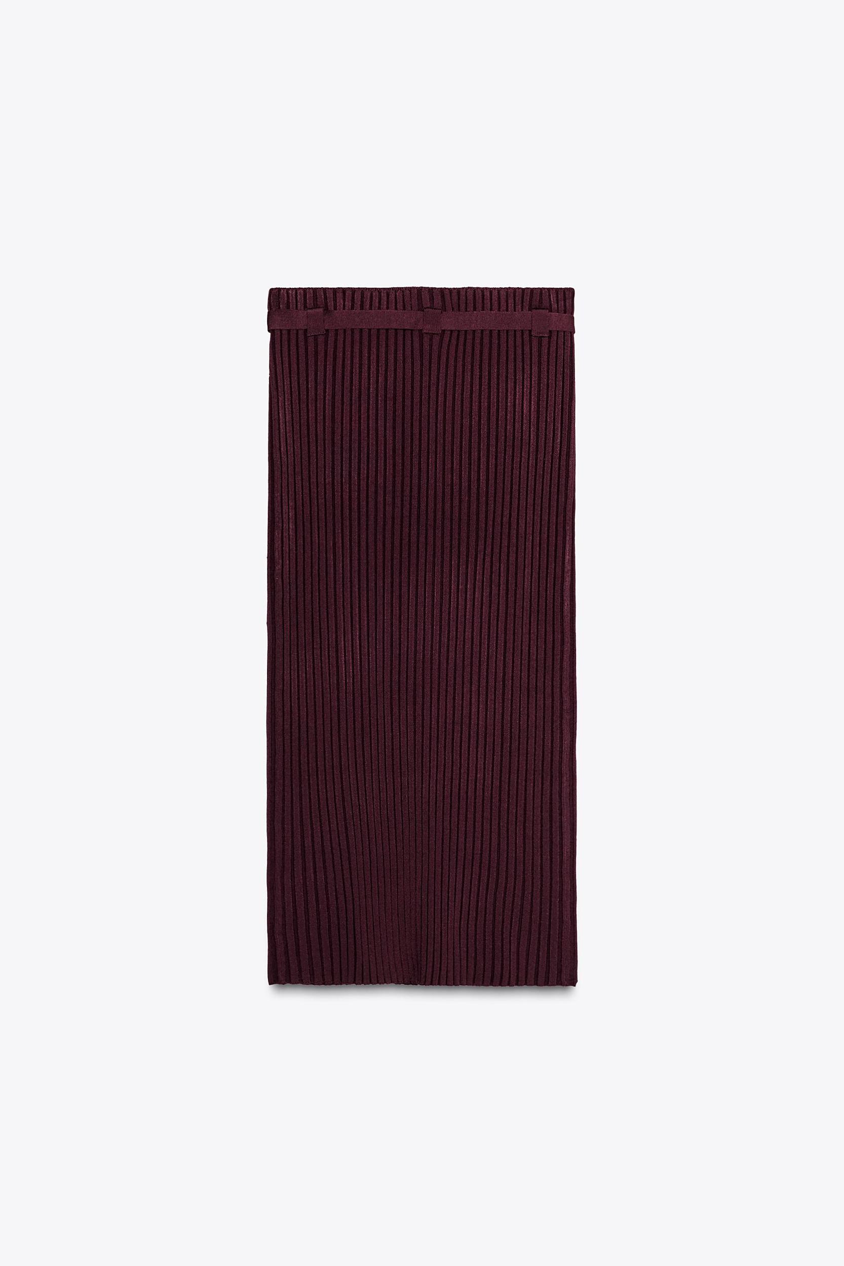 RIBBED KNIT HALTER TOP Product Image