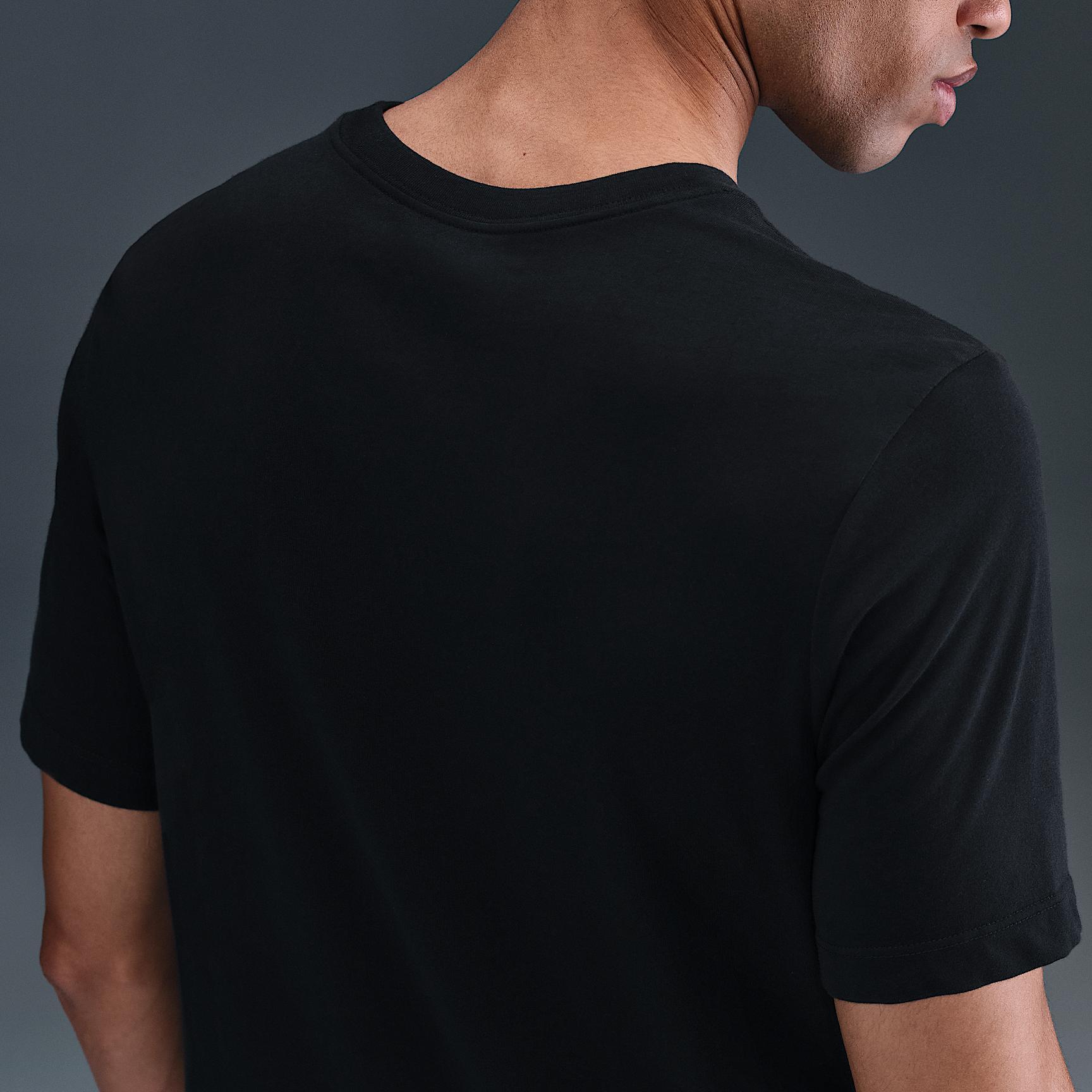 Nike Men's Dri-FIT Trail Running T-Shirt Product Image