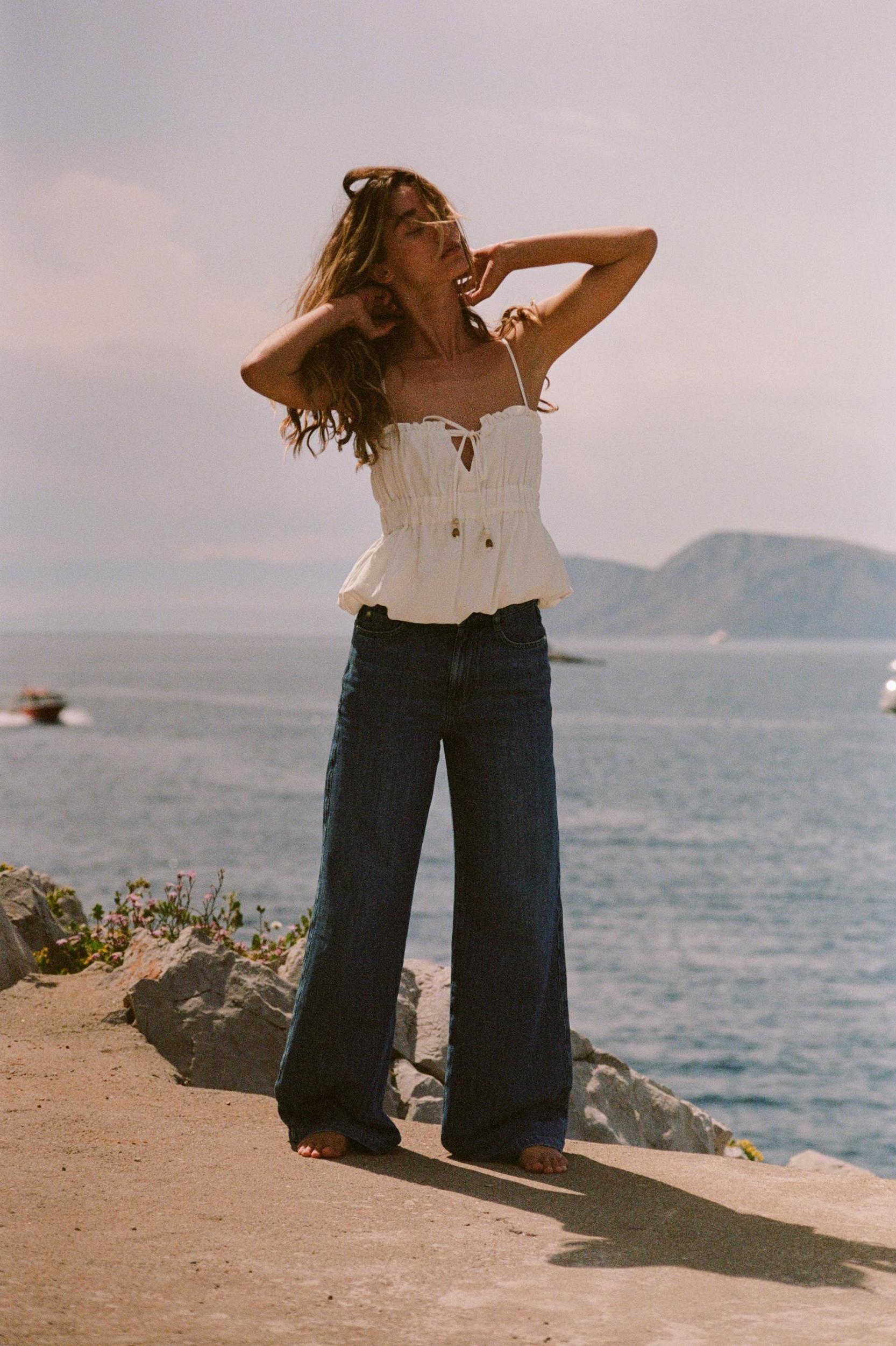 LINEN ELASTIC TOP Product Image