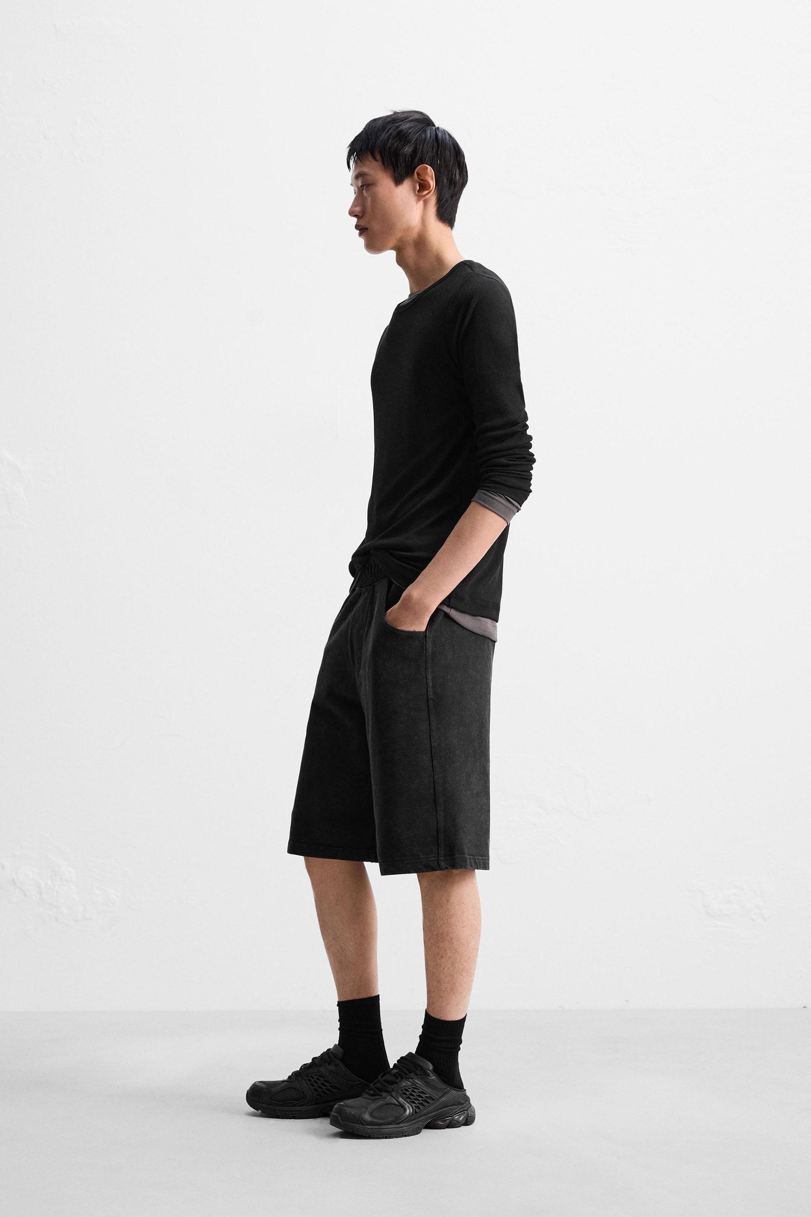 BAGGY FIT JOGGER SHORTS Product Image