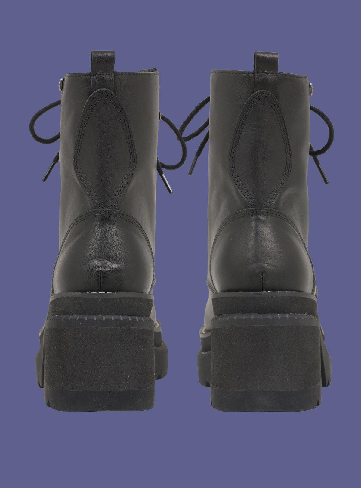 Acre Boot Female Product Image
