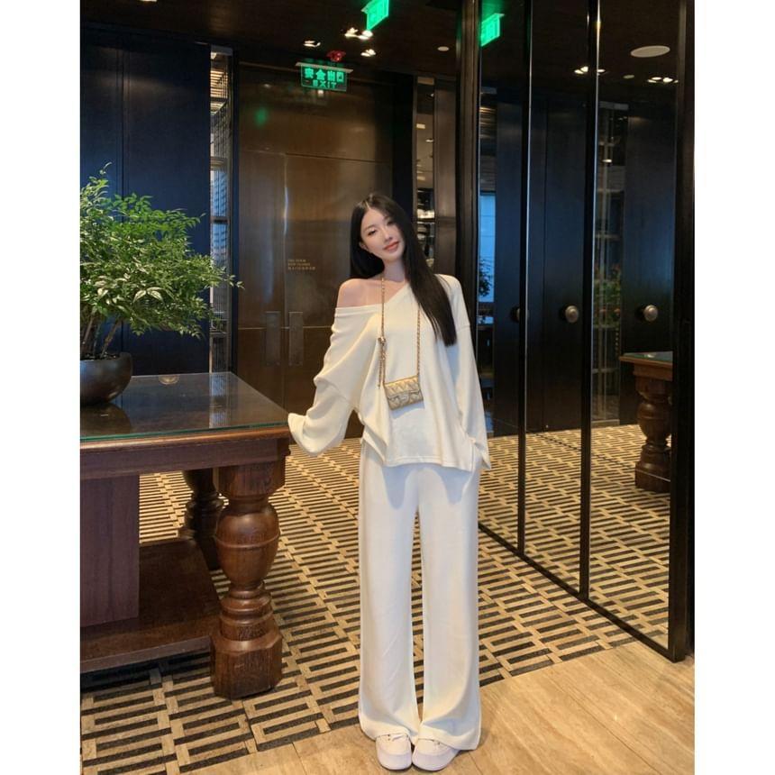 Long-Sleeve V-Neck Plain Tee / Mid Waist Plain Wide Leg Pants Product Image
