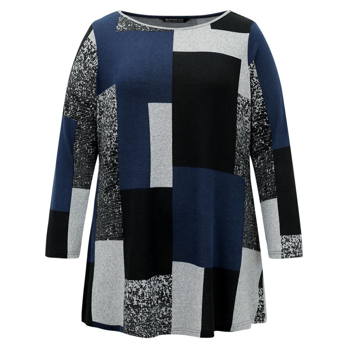 Plus Size Colorblock Contrast Round Neck T-shirt Indigo Women Elegant Contrast Colorblock Boat Neck Dailywear T-shirts BloomChic 10/M Product Image