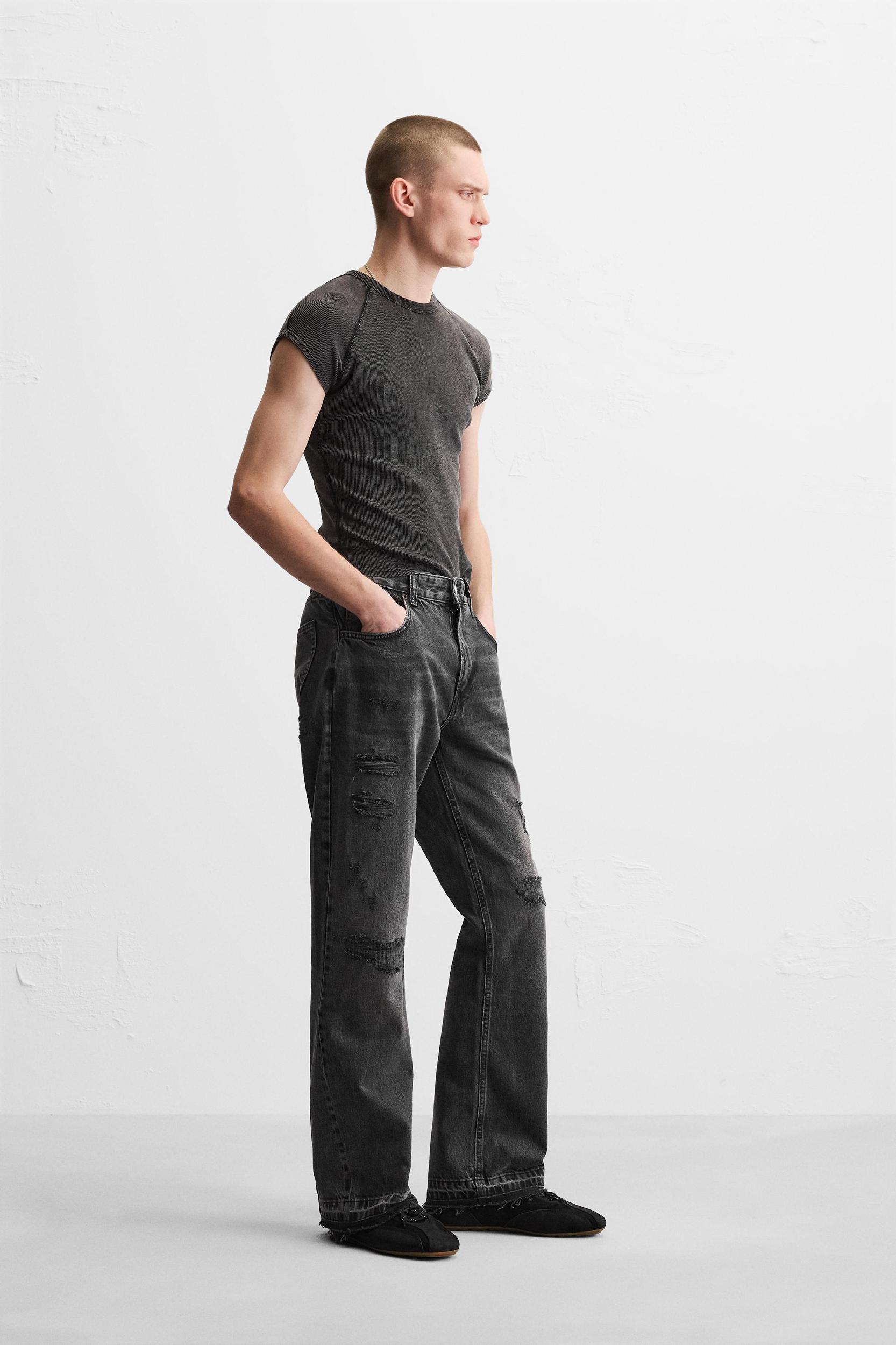 RIPPED FLARE FIT JEANS Product Image