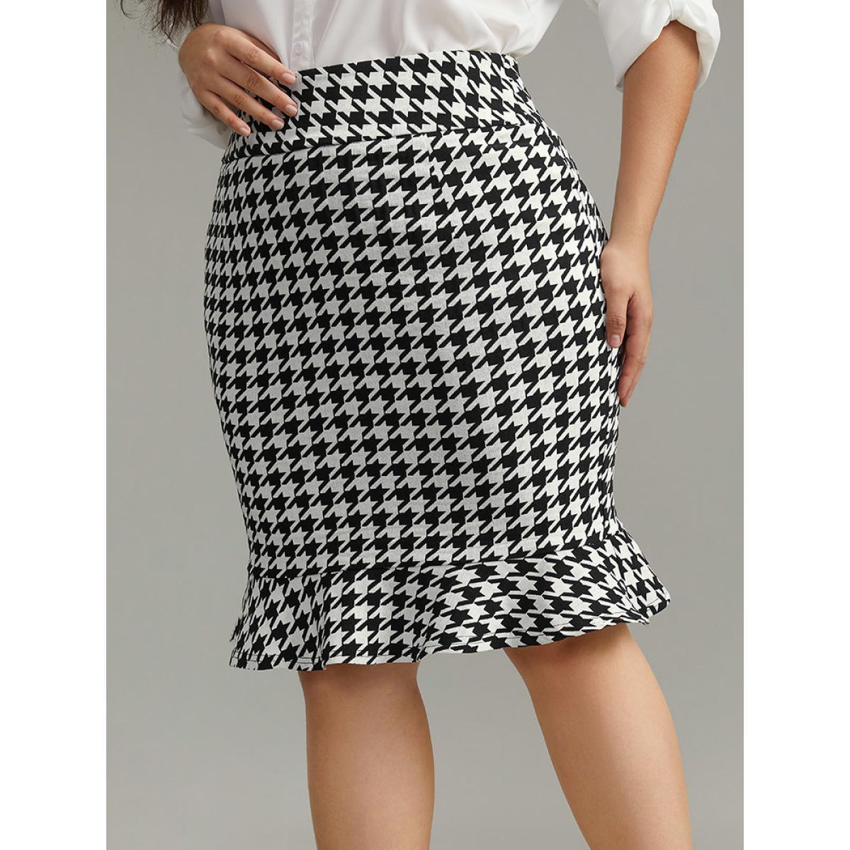 Plus Size Houndstooth Ruffle Hem Bodycon Skirt Women Black Office Ruffles Bodycon Low stretch Work Skirts BloomChic 10/M Product Image