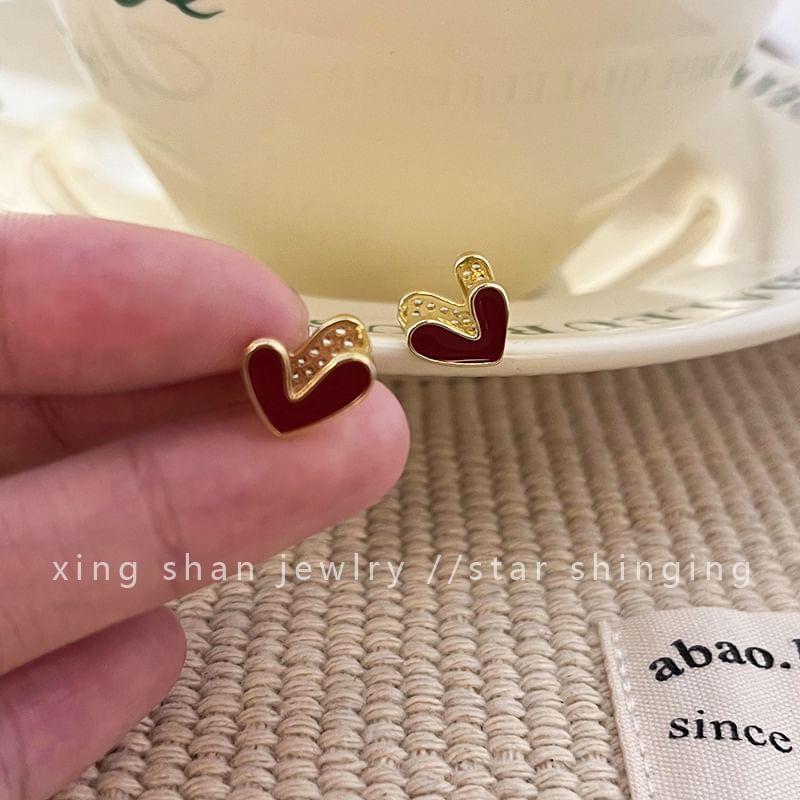 Heart-Shaped Stud Earring Product Image