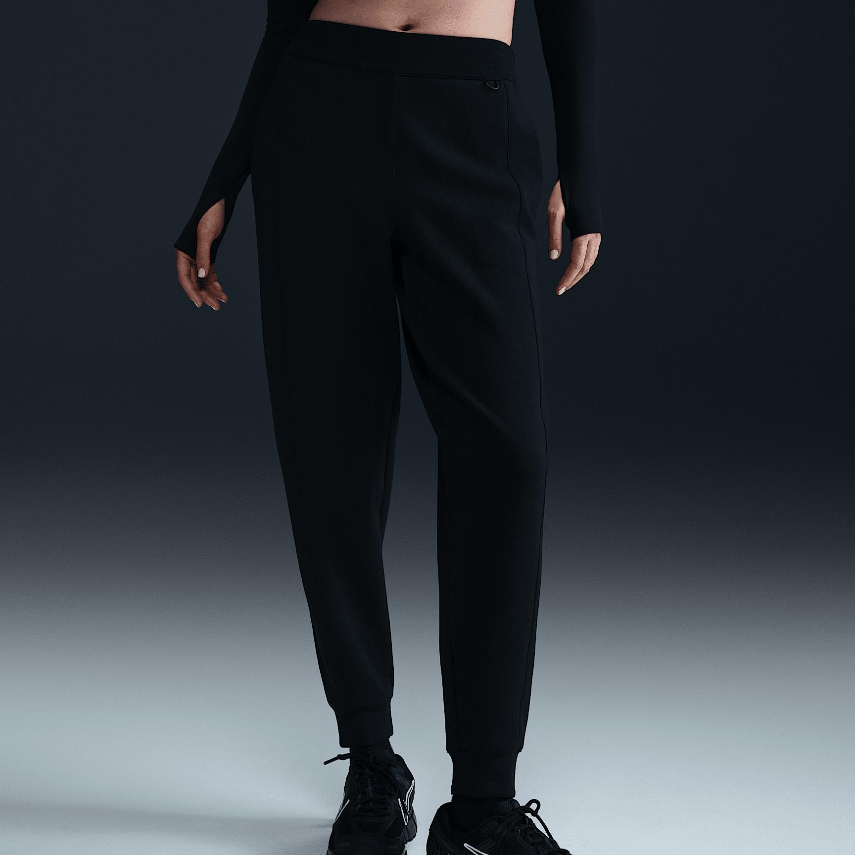 Nike Women's 24.7 ImpossiblySoft Dri-FIT Mid-Rise Jogger Pants Product Image