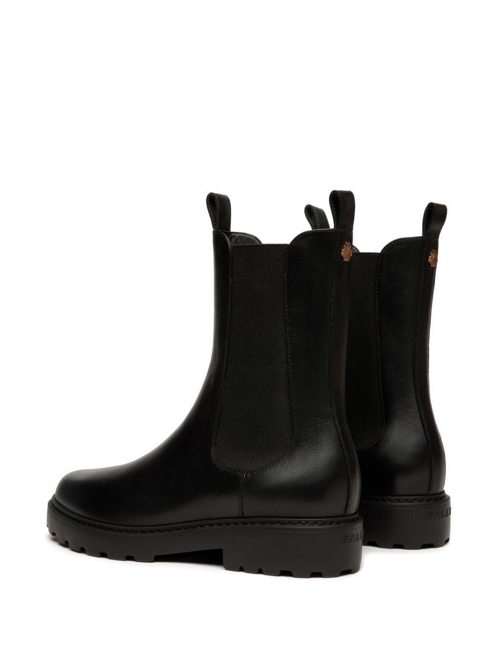 leather boots Product Image