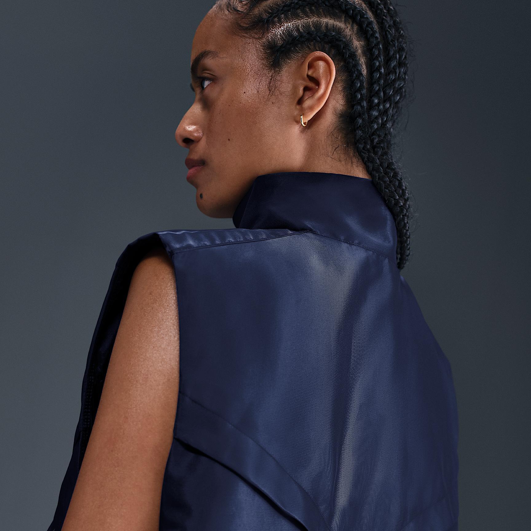 Nike Sportswear Windrunner Women's Shine Vest Product Image