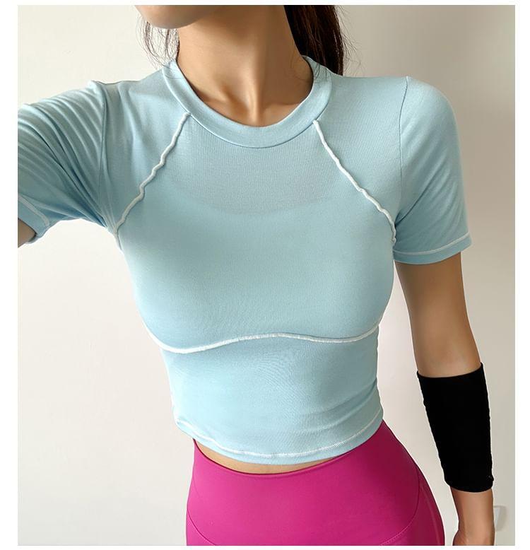 Short-Sleeve Crew Neck Contrast Trim Crop Sports T-Shirt Product Image