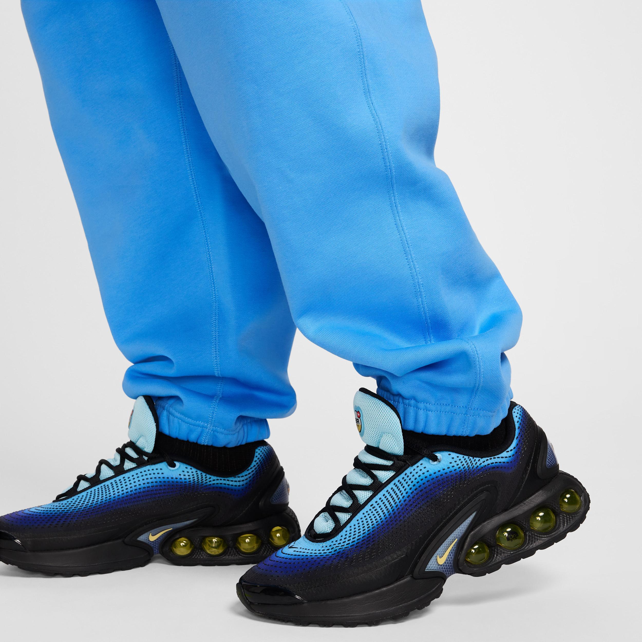 Nike Men's Solo Swoosh Fleece Pants Product Image