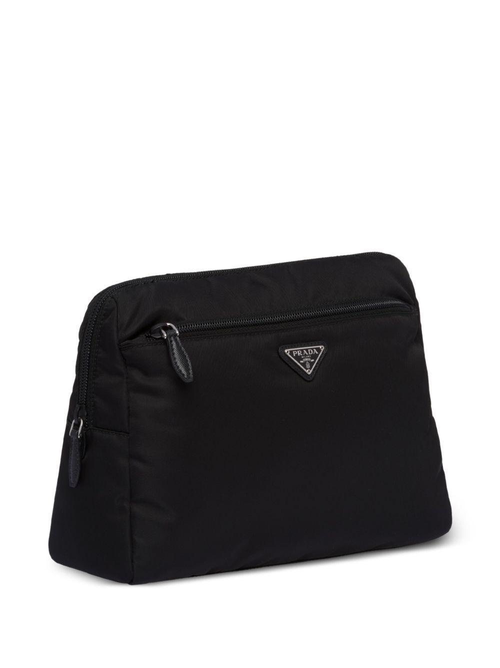 logo-triangle pouch Product Image