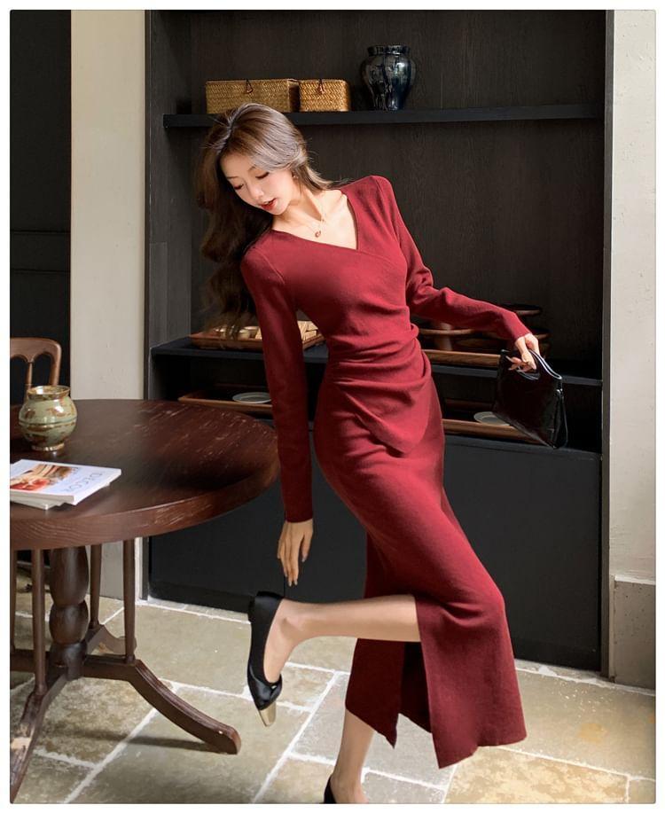 Long Sleeve V-Neck Plain Ruched Knit Midi Sheath Dress Product Image