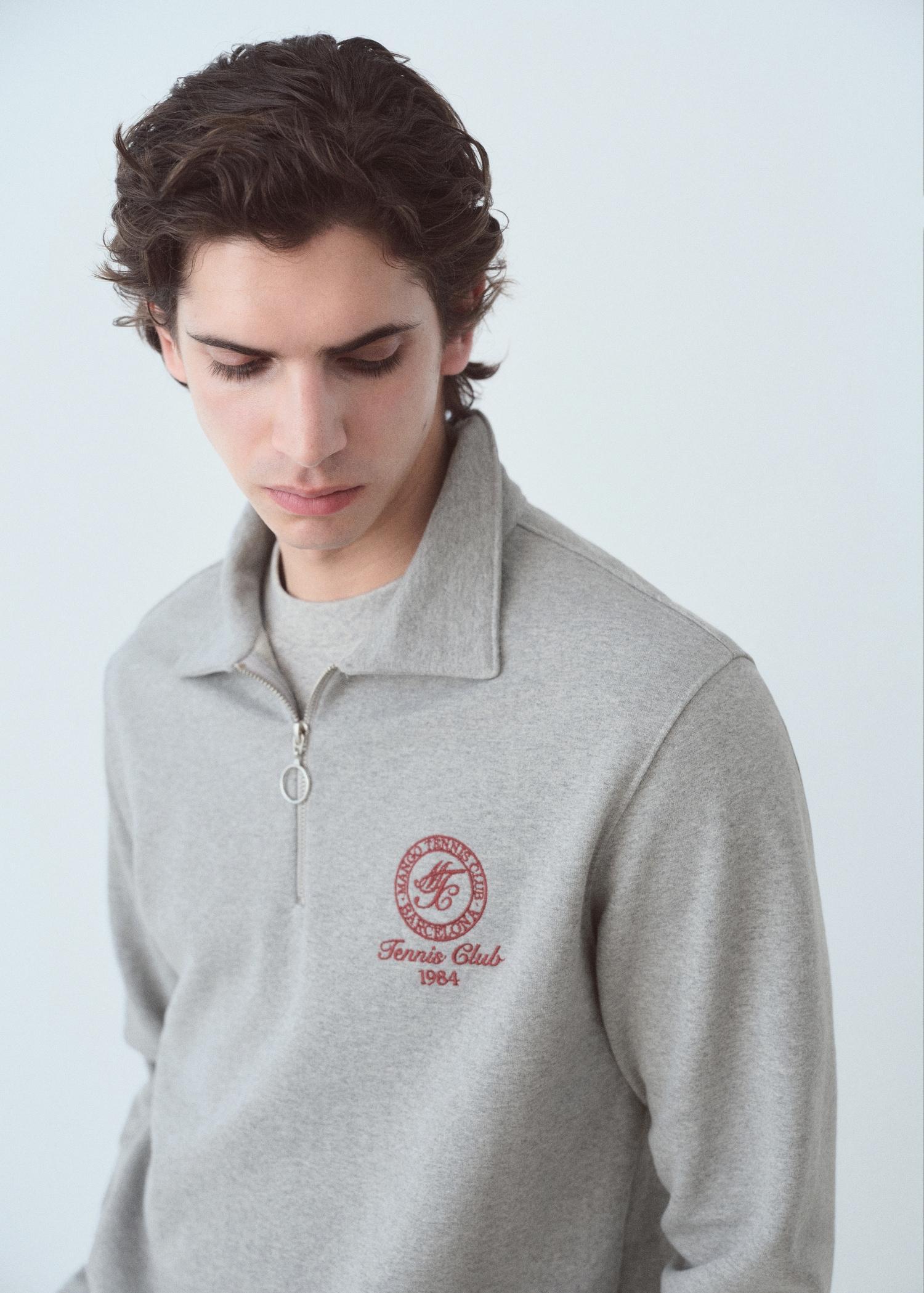 Perkins-neck sweater with zip - Men | MANGO USA Product Image
