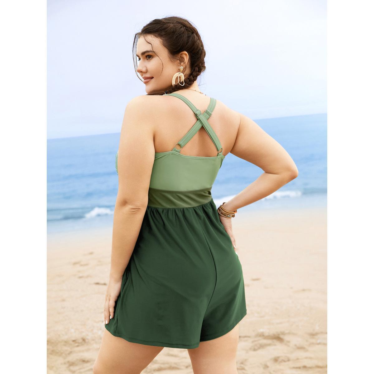 Plus Size Patchwork Contrast Crossover One Piece Swimsuit Women's Swimwear LightGreen Beach Twist Curve Bathing Suits High stretch One Pieces BloomChic 12/L Product Image