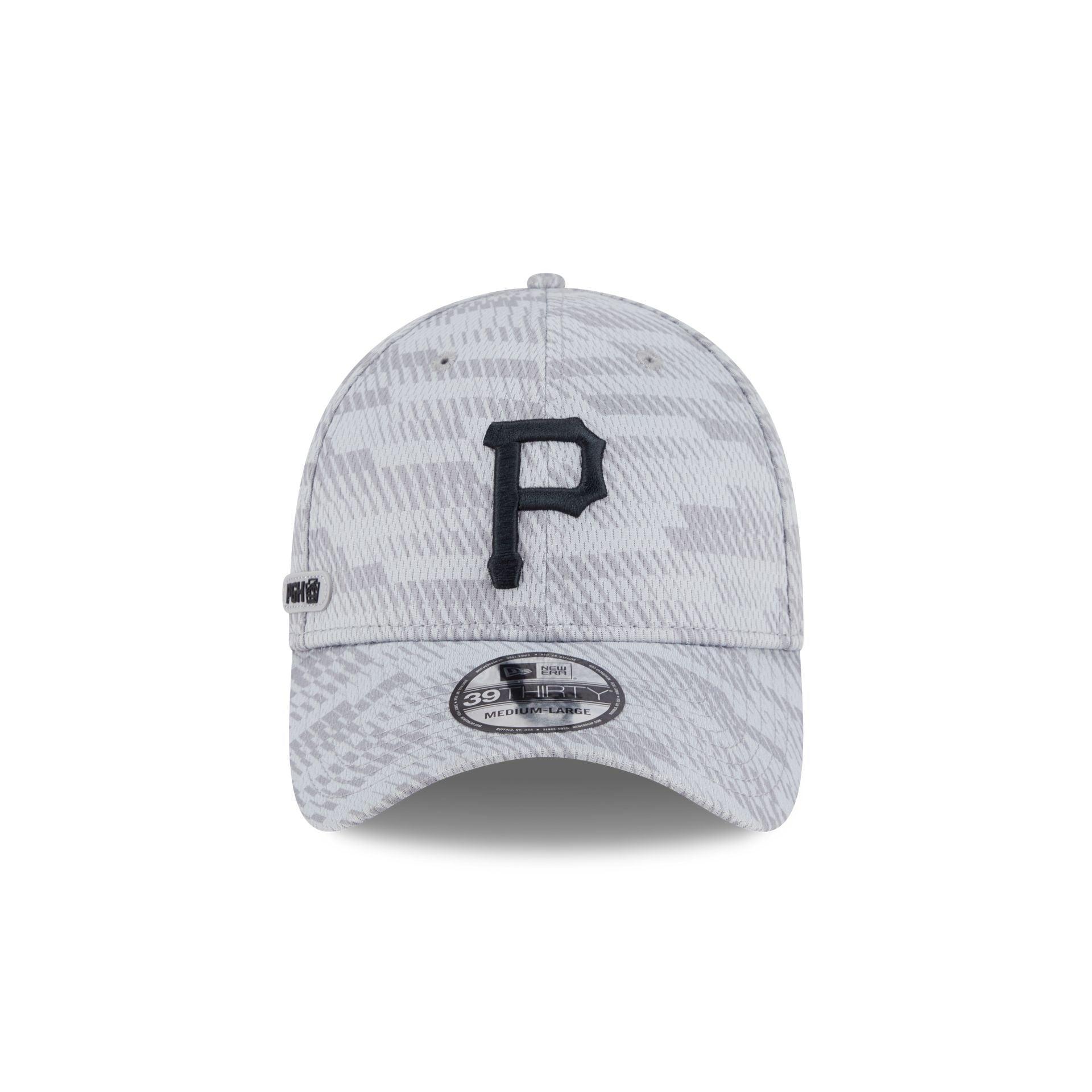 Pittsburgh Pirates 2025 Clubhouse Gray 39THIRTY Stretch Fit Male Product Image