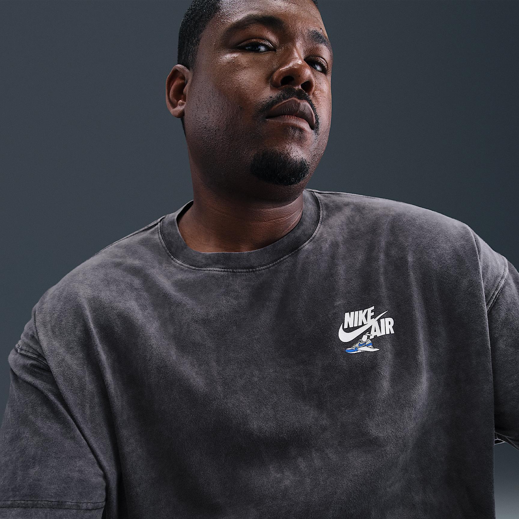 Nike Sportswear T-Shirt Product Image