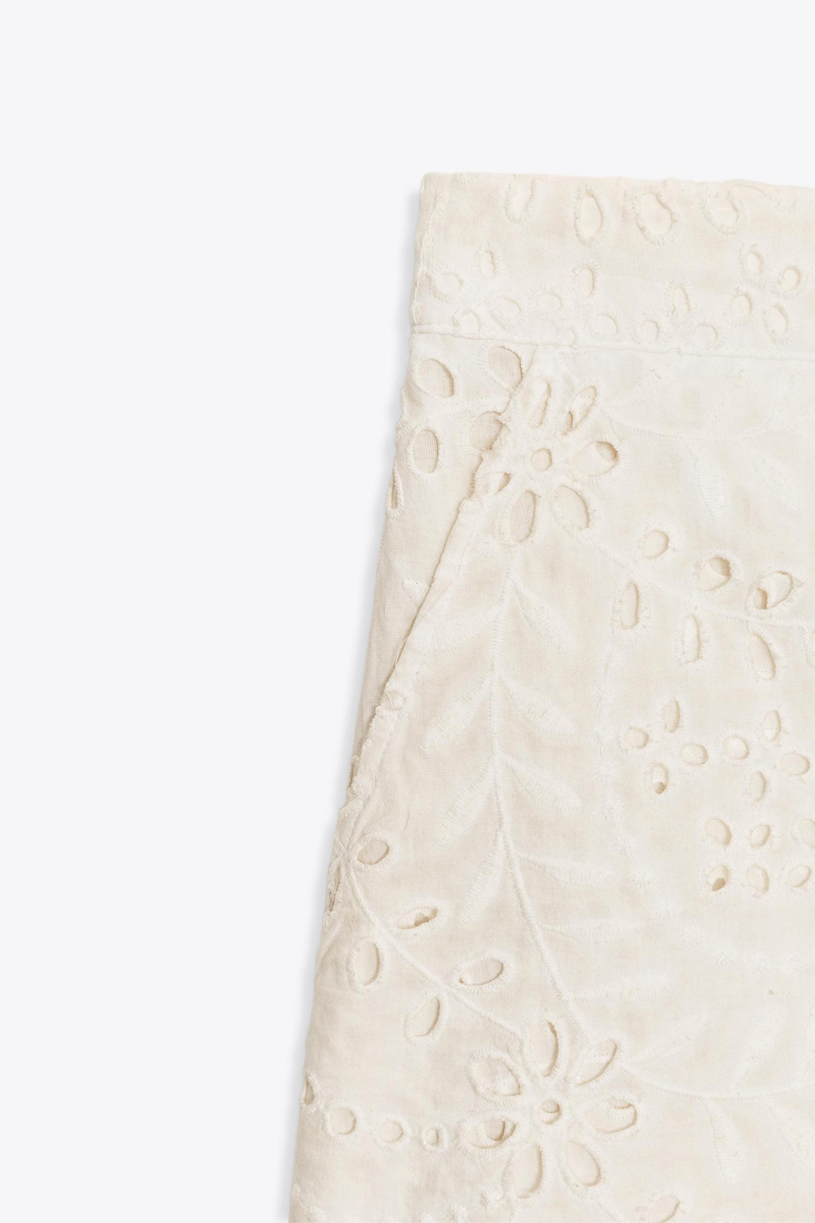 ZW COLLECTION PERFORATED EMBROIDERY BERMUDA SHORTS Product Image