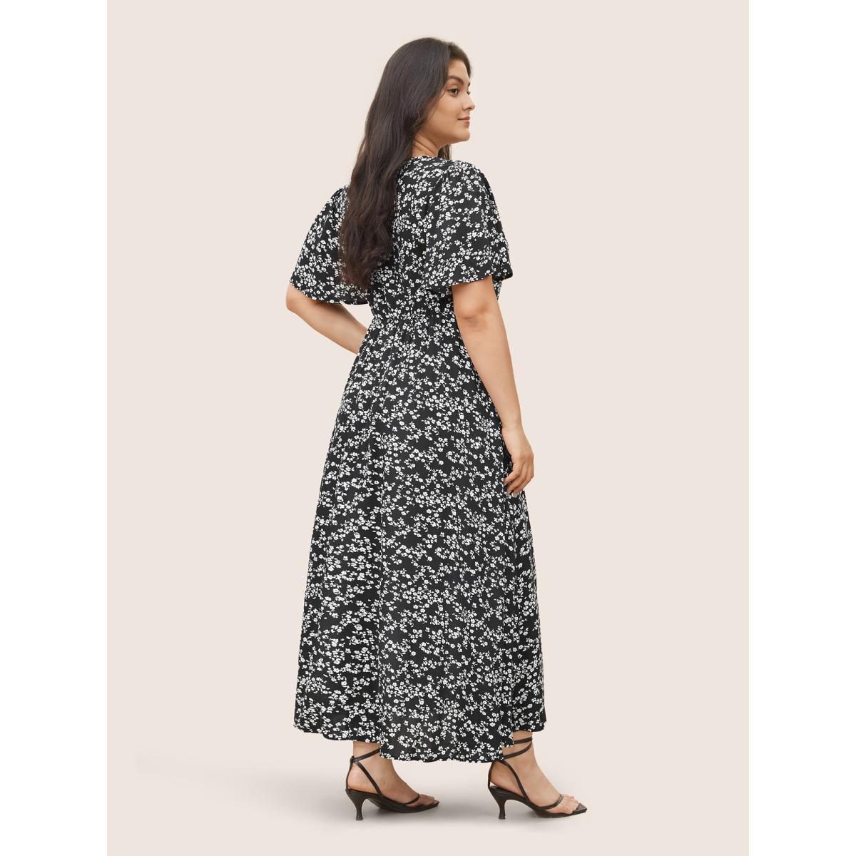 Ditsy Floral Printed Vintage Plus Size Women Vacation Long Dress Ruffle Sleeve Half Sleeve V Neck Pocket Elegance Dresses BloomChic Product Image
