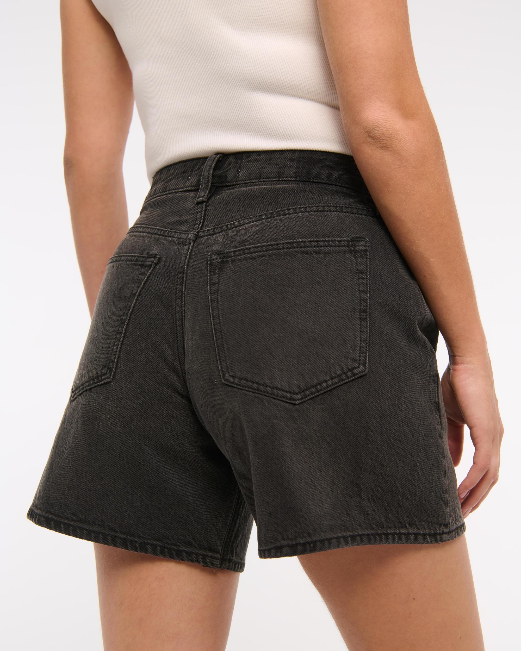Curve Love High Rise Loose Short Product Image