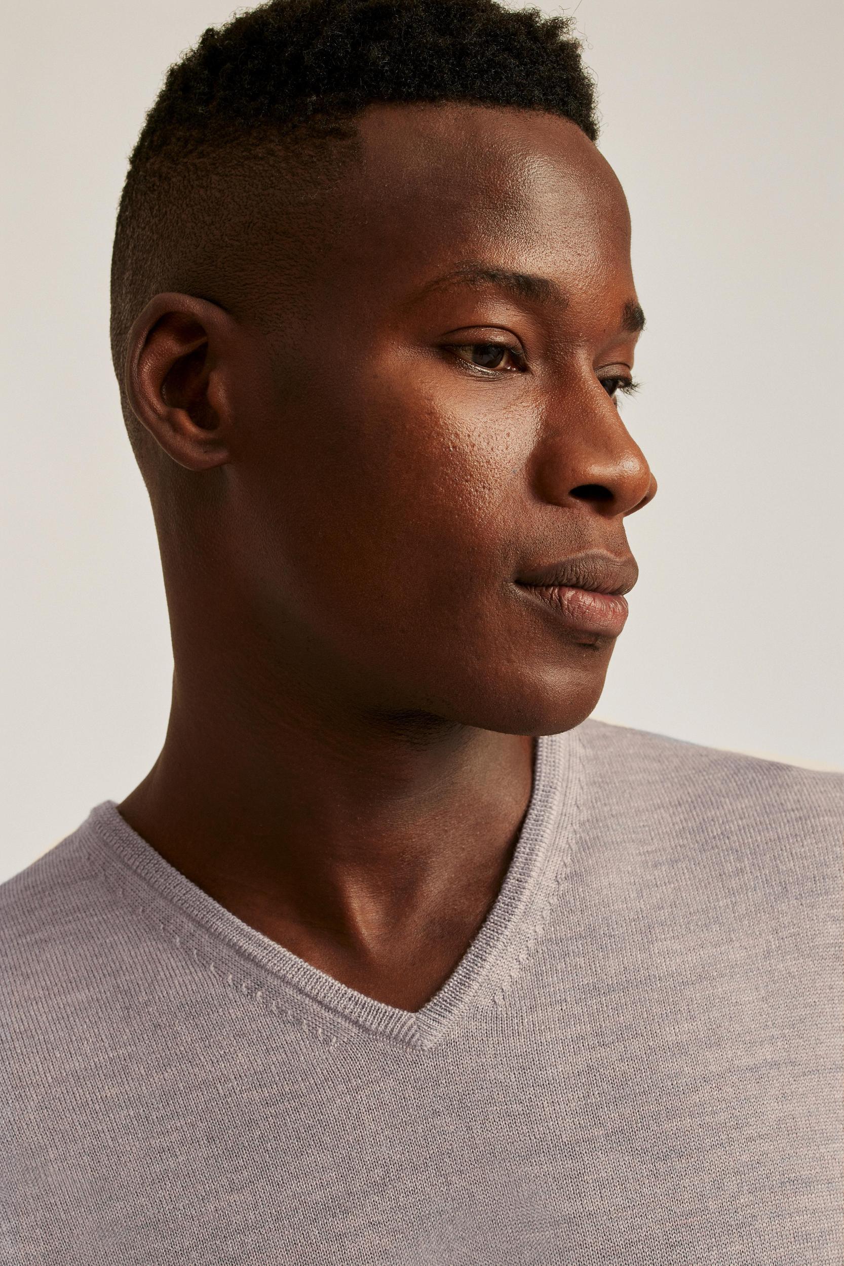 Washable Merino V-Neck Sweater Product Image