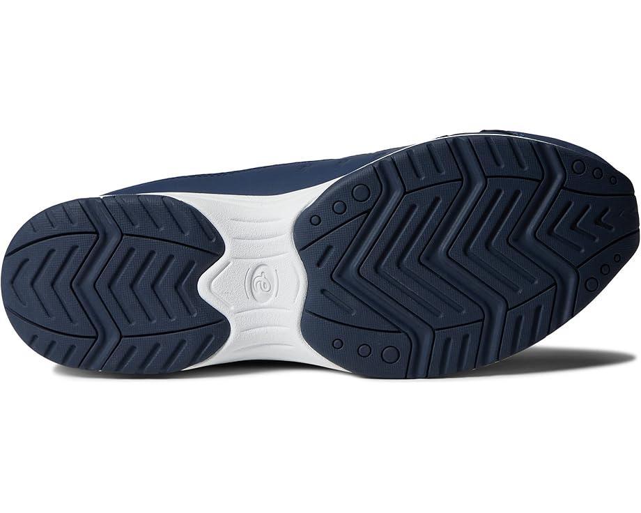 Women's Easy Spirit Traveltime 595 Product Image