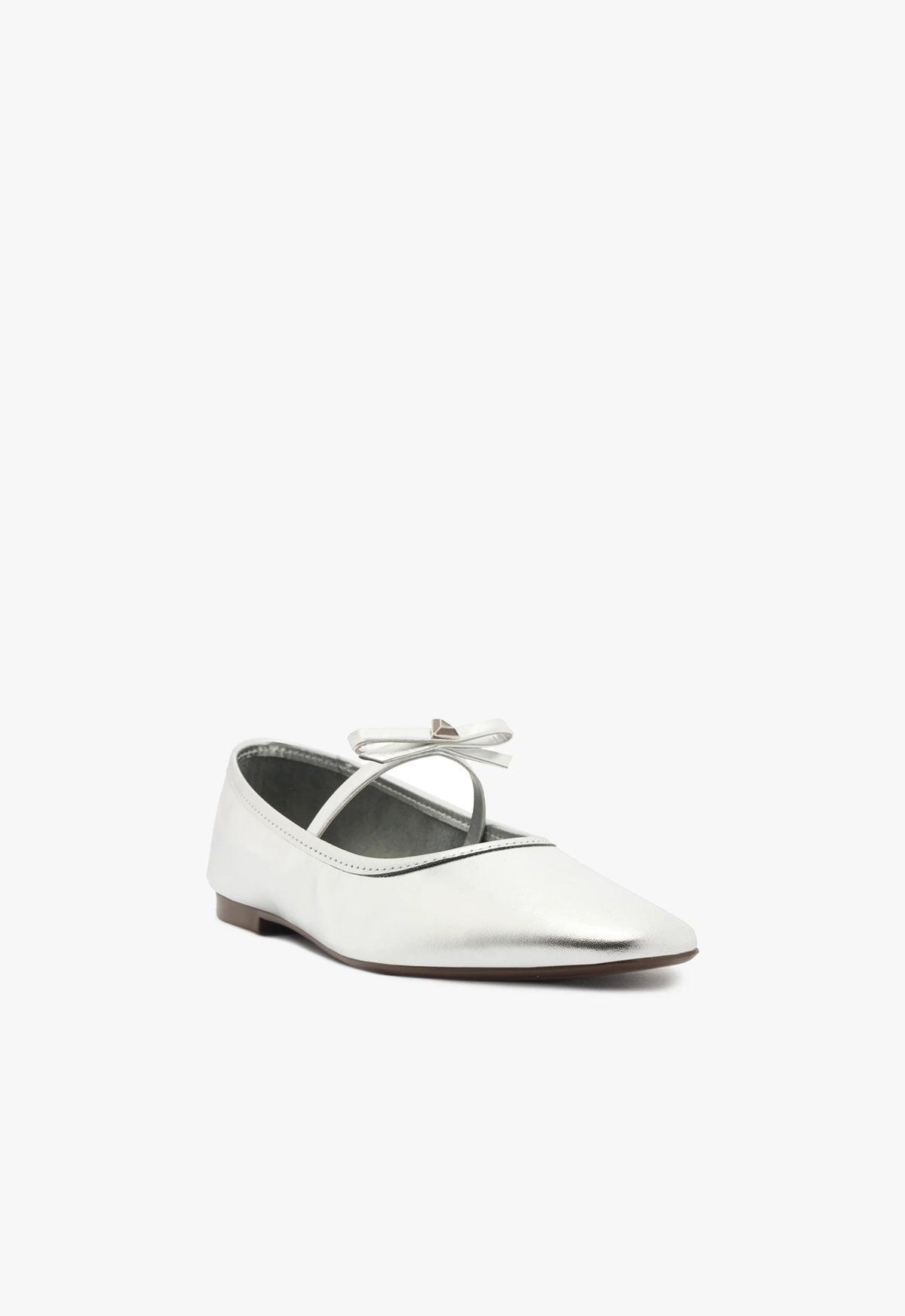Nancy Metallic Leather Flat Female Product Image
