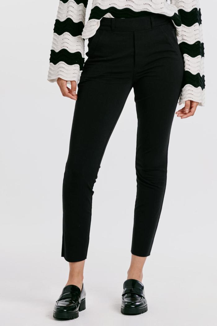 Monica High Rise Cropped Skinny Legging Black Product Image