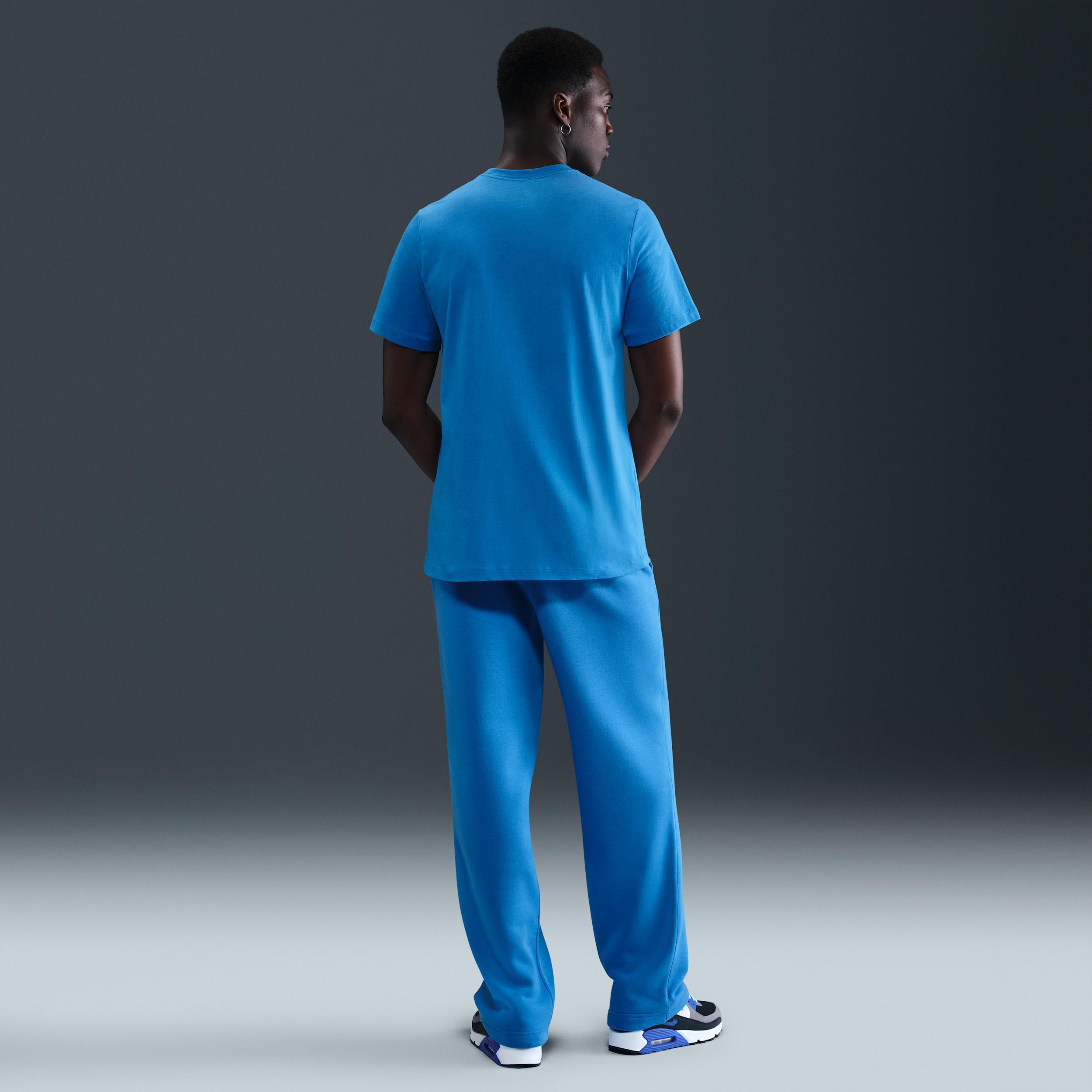 Men's Nike Sportswear Club T-Shirt Product Image