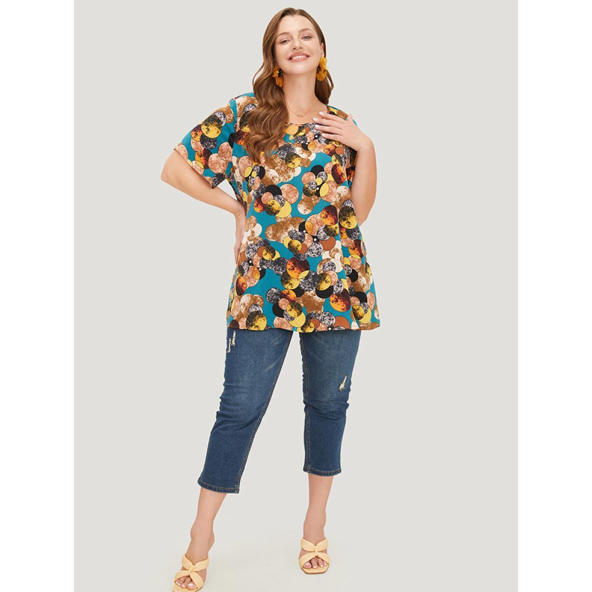 Plus Size Cyan Allover Print Round Neck Contrast Blouse Women Elegant Short sleeve Round Neck Dailywear Blouses BloomChic 12/L Product Image