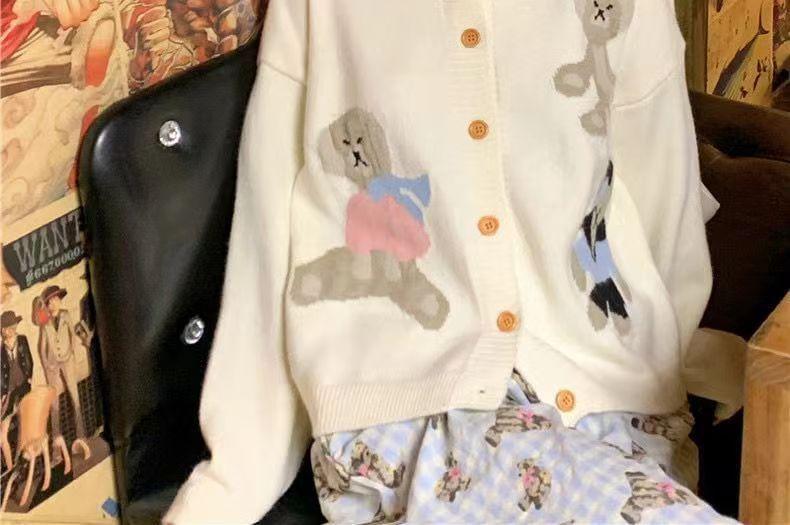 Crew Neck Bear Print Buttoned Cardigan Product Image