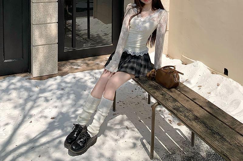 Long-Sleeve V-Neck Floral Bow Lace Slim Fit Top Product Image